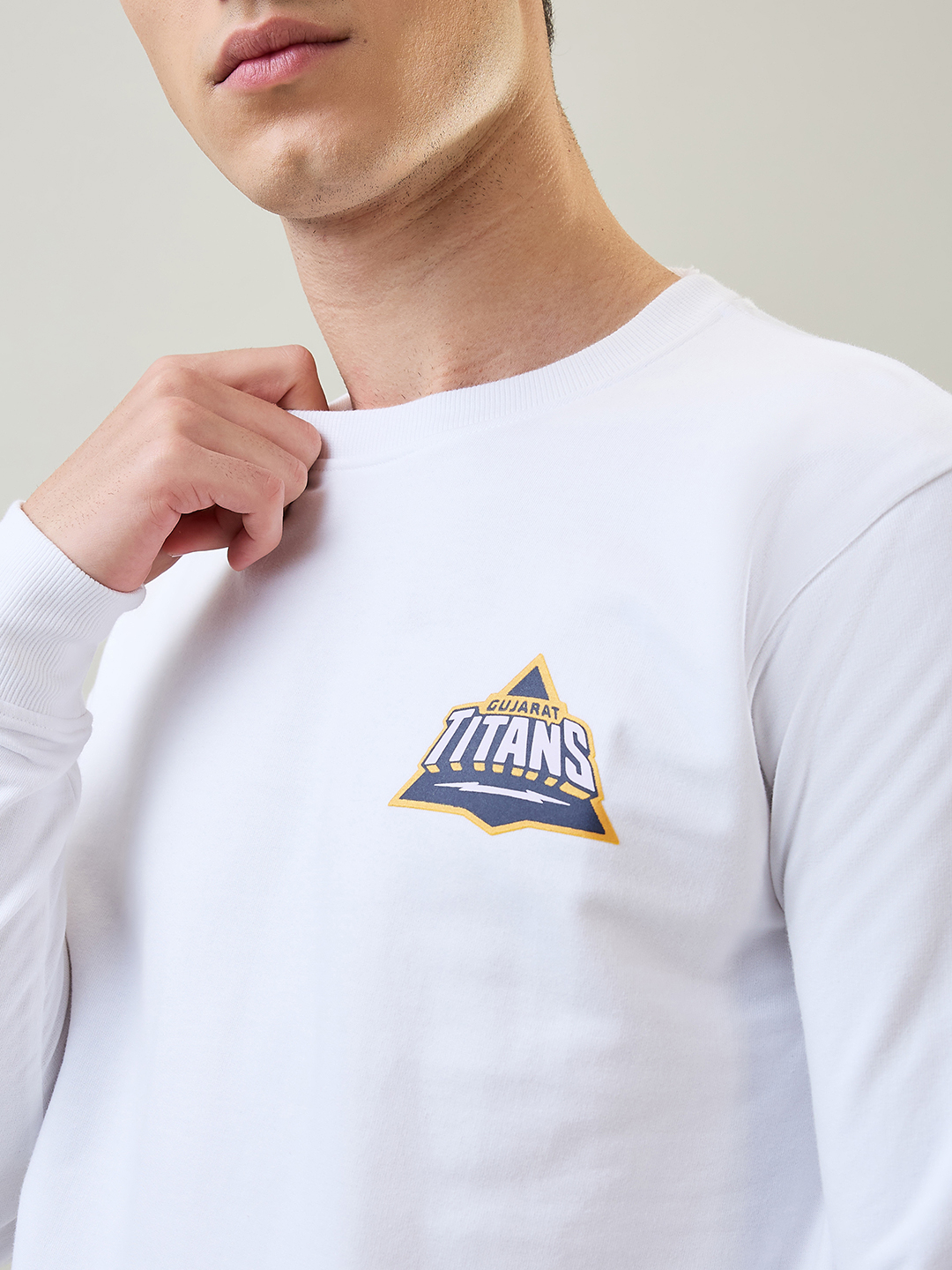 Gujarat Titans Men White Logo Printed Full Sleeves Round Neck Cotton Sweatshirt  (7)