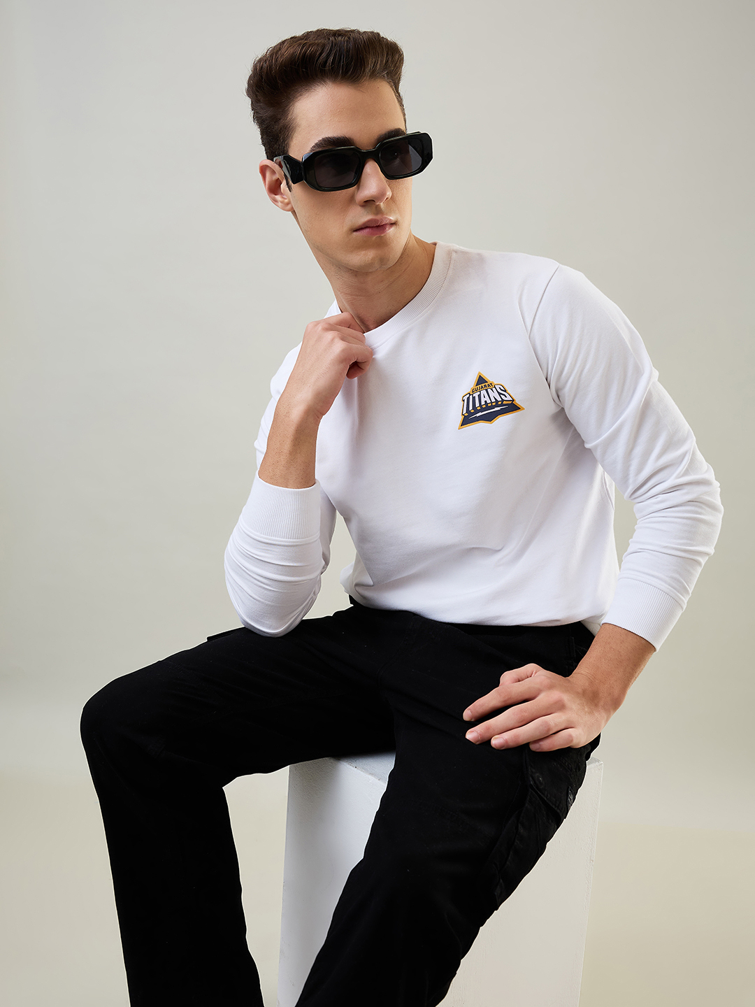 Gujarat Titans Men White Logo Printed Full Sleeves Round Neck Cotton Sweatshirt 