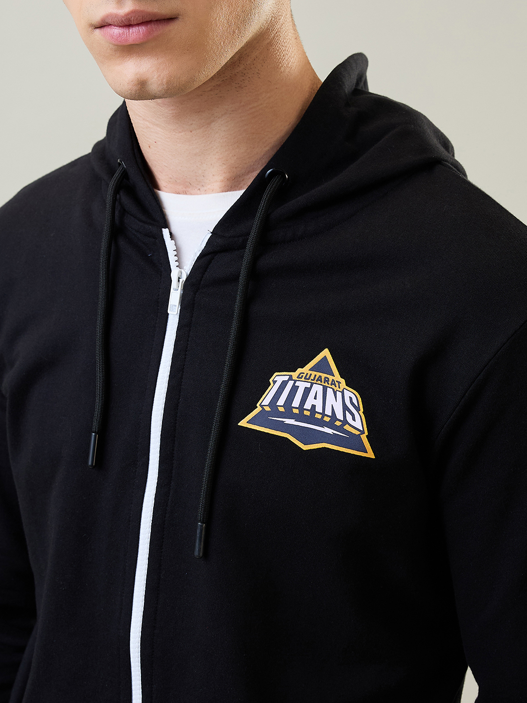 Gujarat Titans Men Black Hooded Full Sleeves Front-Open Sweatshirt (6)