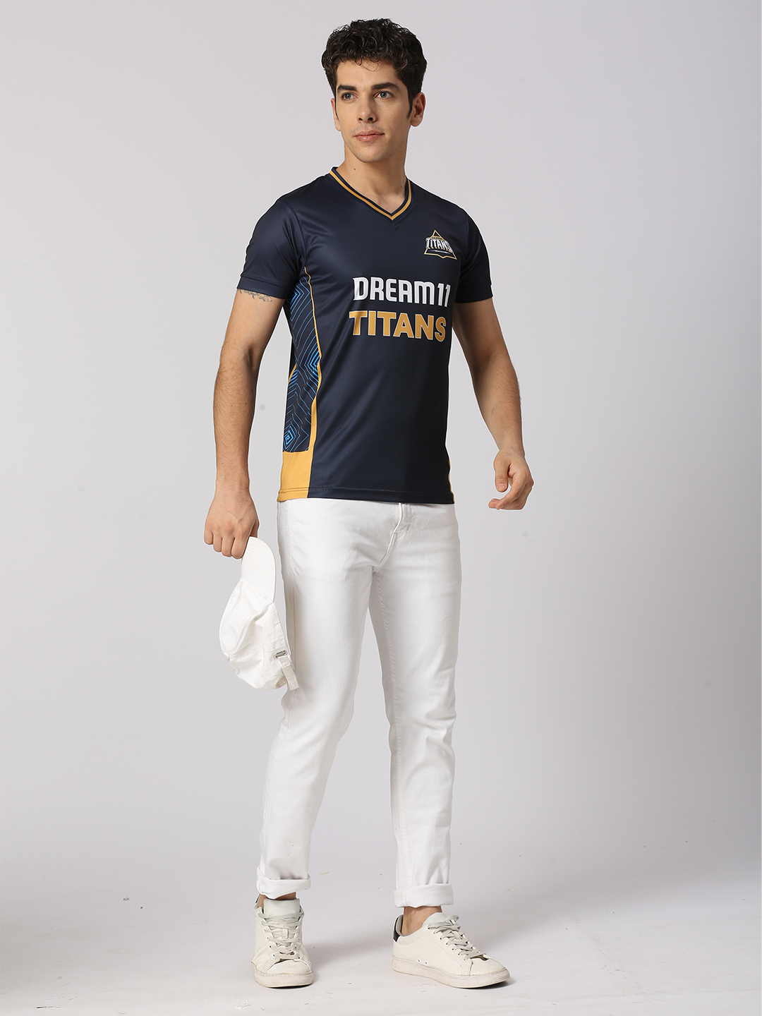 Dream11 Men Navy Blue and Gold Striped Half Sleeves V-Neck Polyester T-Shirt (5)