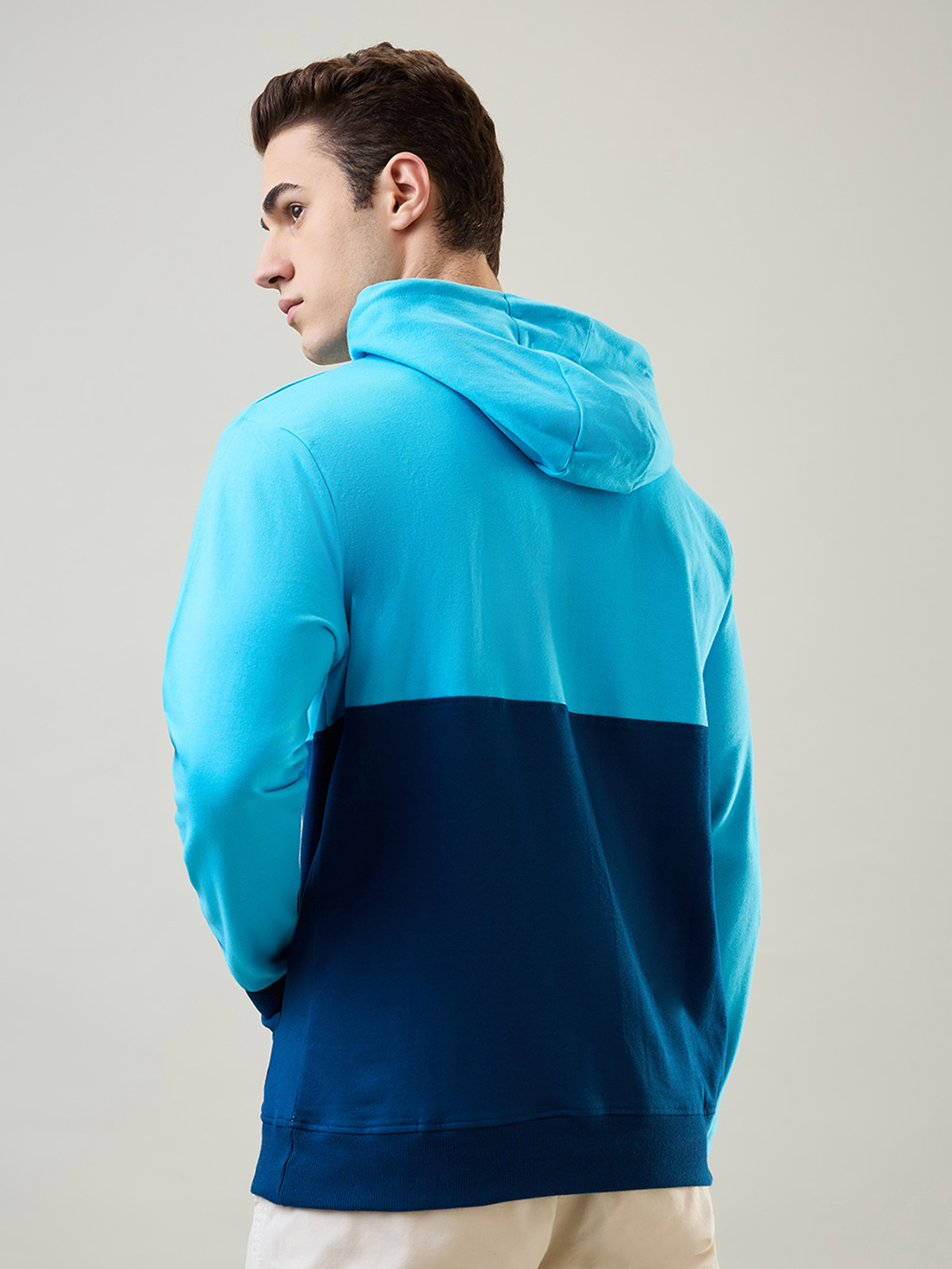 Gujarat Titans Men Navy and Lt. Blue Colourblocked Full Sleeves Hooded Sweatshirt  (4)