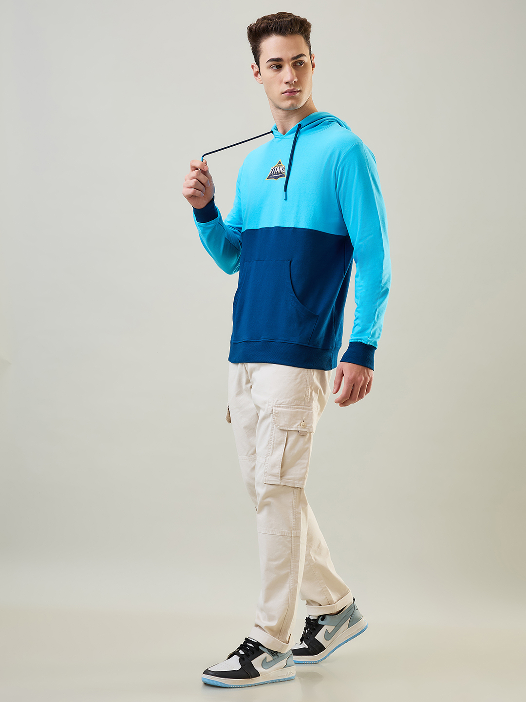 Gujarat Titans Men Navy and Lt. Blue Colourblocked Full Sleeves Hooded Sweatshirt  (5)