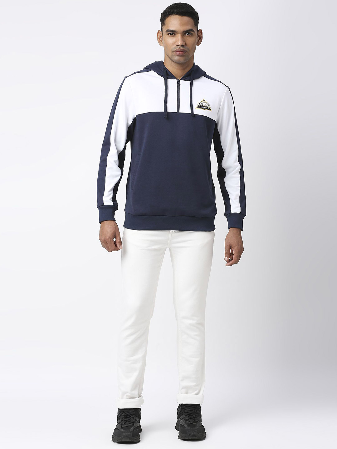 Gujarat Titans Men Navy Blue and White Colourblocked Full Sleeves Hooded Pullover Sweatshirt (1)