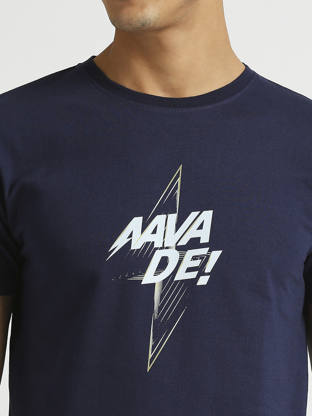 Gujarat Titans Men Navy Blue and White Printed Aava De Half Sleeves Round Neck Cotton T-Shirt (5)