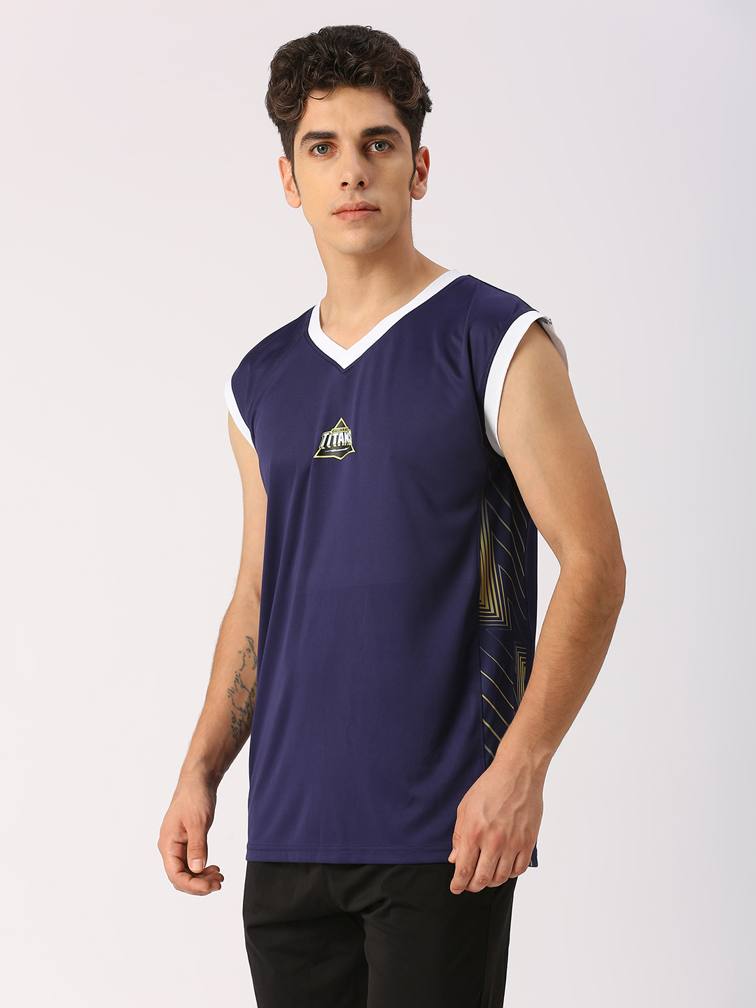 Gujarat Titans Men Navy Blue Logo Printed Sleeveless V-Neck Cotton Sports Vest (2)