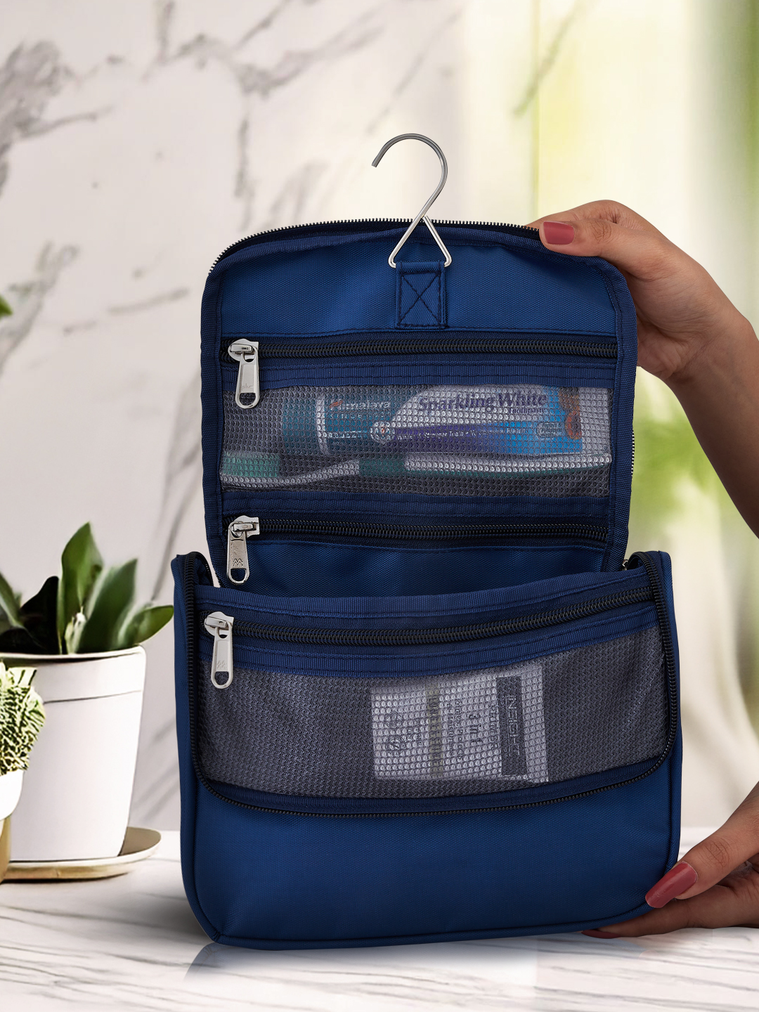 Gujarat Titans Travel Organizer, Shaving Kit and Cosmetics, Toiletry Kit Bag with Large Storage Compartments (Blue) (4)