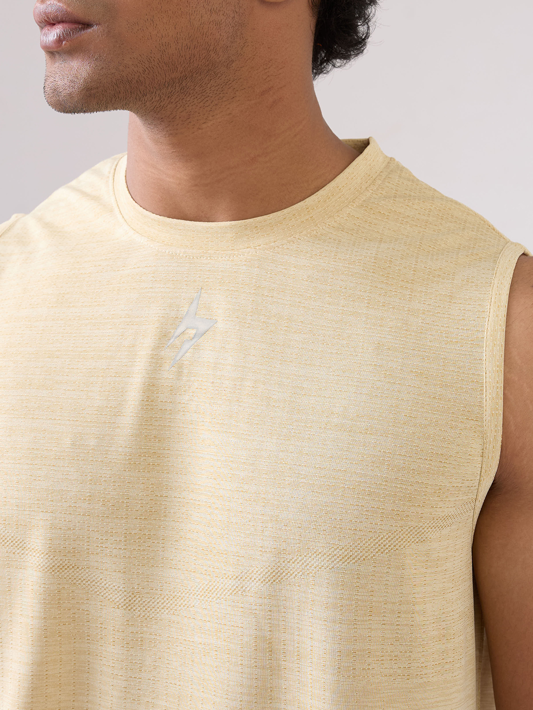Hardik Pandya Men Pulse Regular Fit Vest in Pale Yellow with Lightweight, Stretchable and Textured Fabric (2)