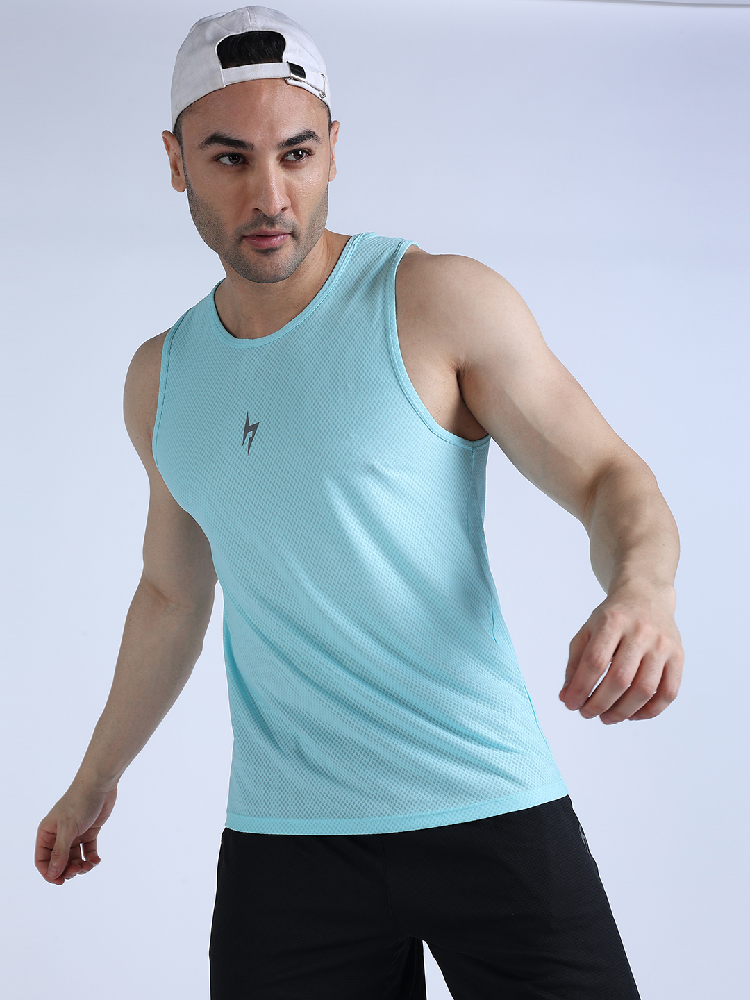 Hardik Pandya Evolve Regular Fit Vest in Aqua for Men (2)