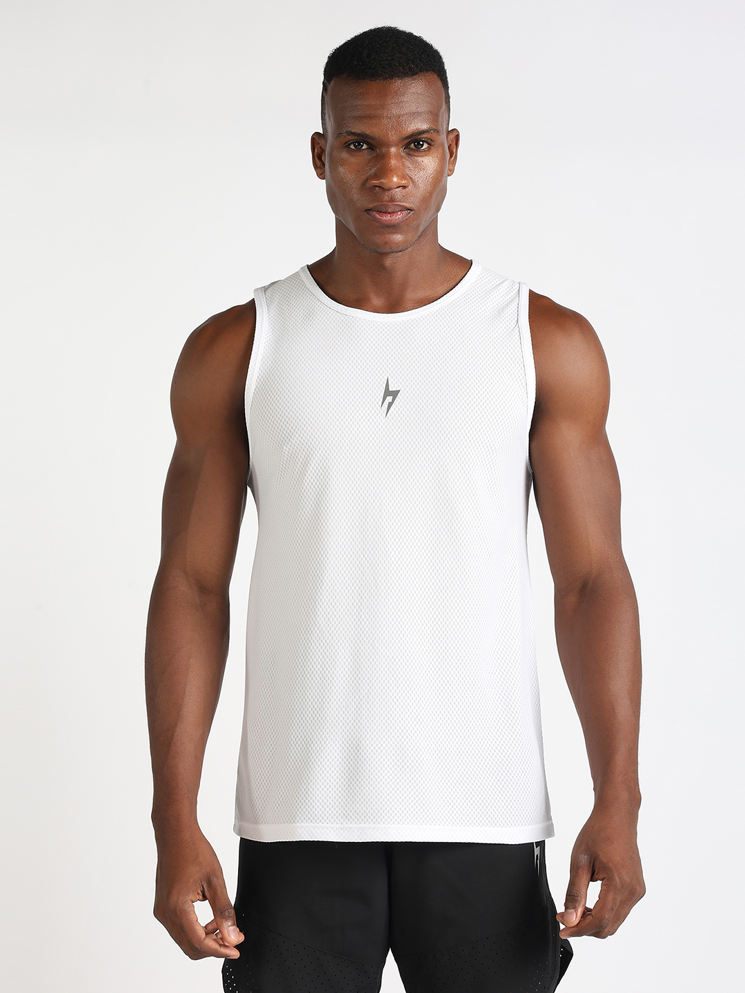 Hardik Pandya Evolve Regular Fit Vest in White for Men 
 (2)