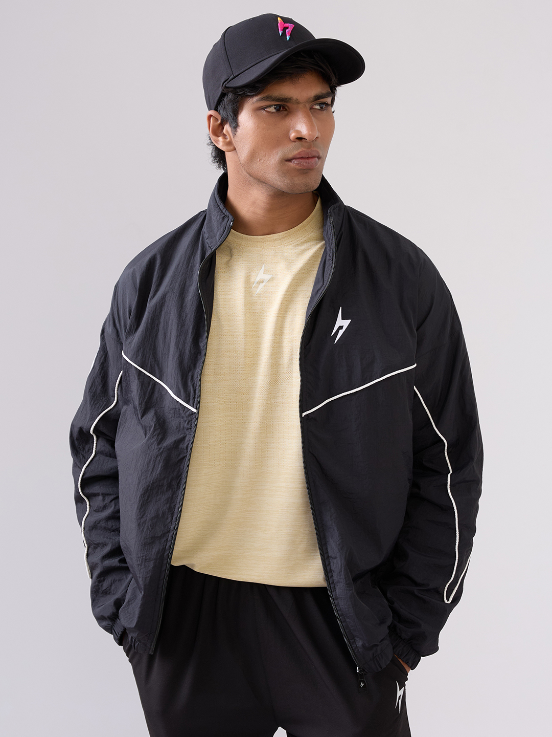 Hardik Pandya FlexForm Long-Sleeve Lightweight Performance Jacket in Black for Men (2)