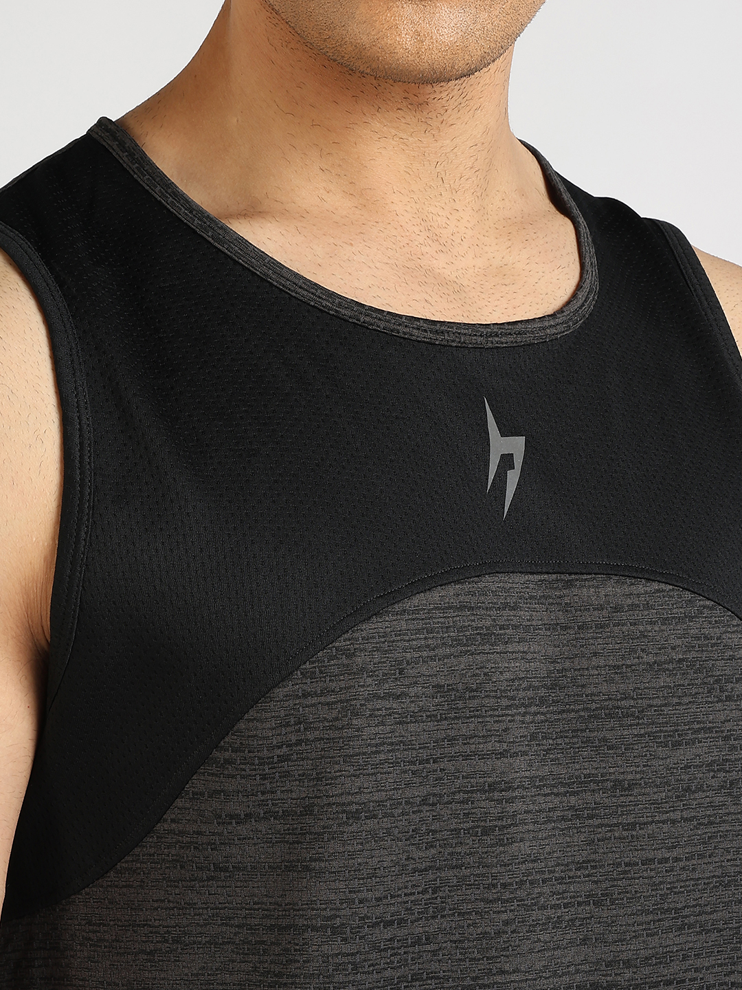Hardik Pandya Vertex Regular Fit Vest in Black for Men (8)