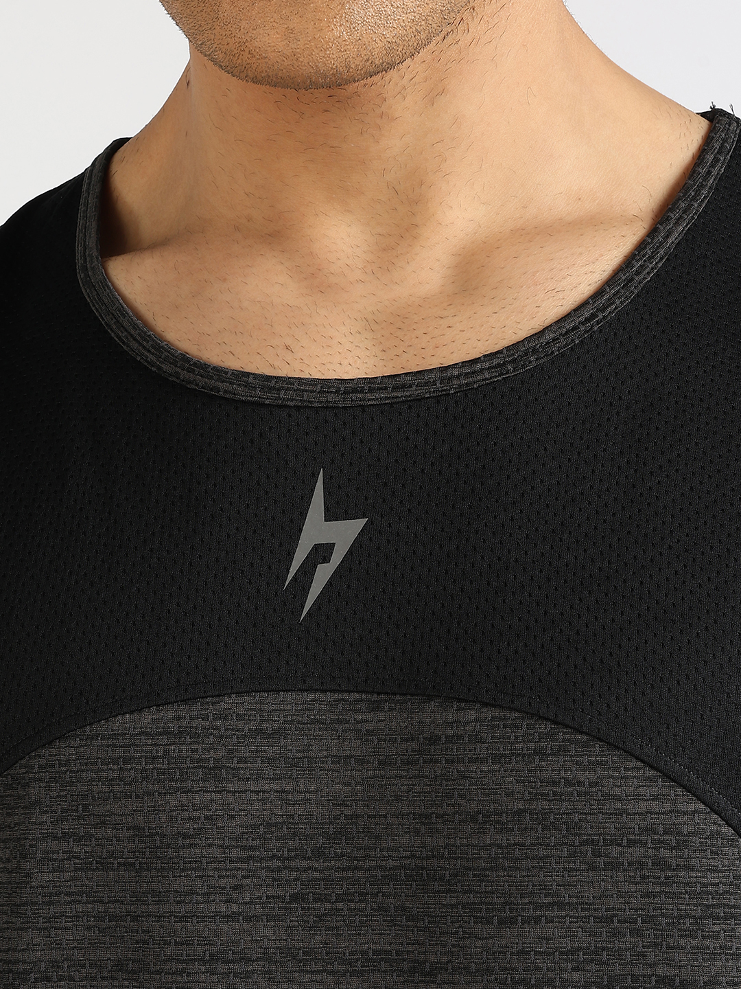 Hardik Pandya Vertex Regular Fit Vest in Black for Men (7)