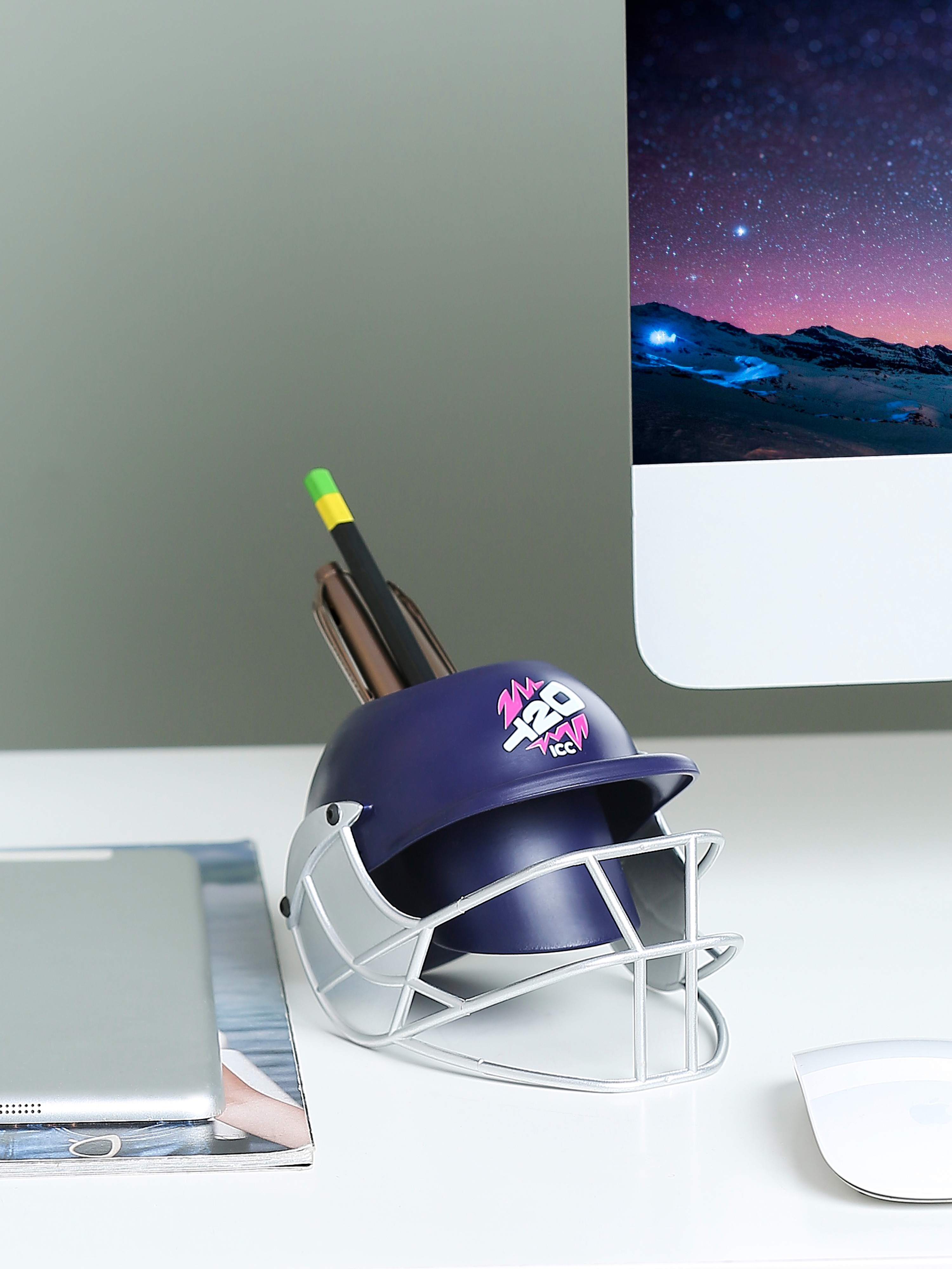 ICC T20 Helmet Shaped ICC T20 Logo Blue Pen Stand (3)