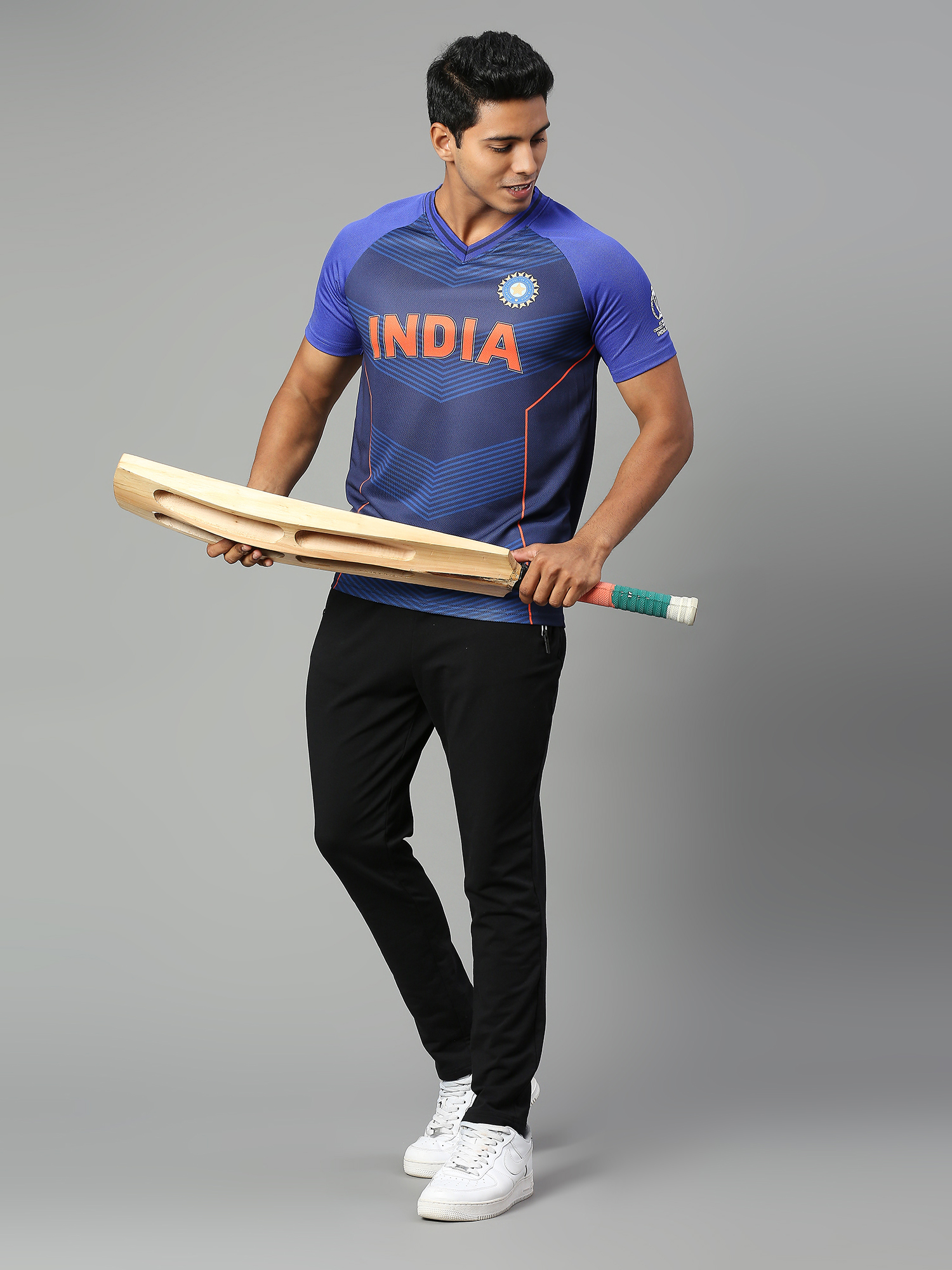 India Official ICC CWC-23 Men Navy Blue Printed V-Neck T-Shirts (4)