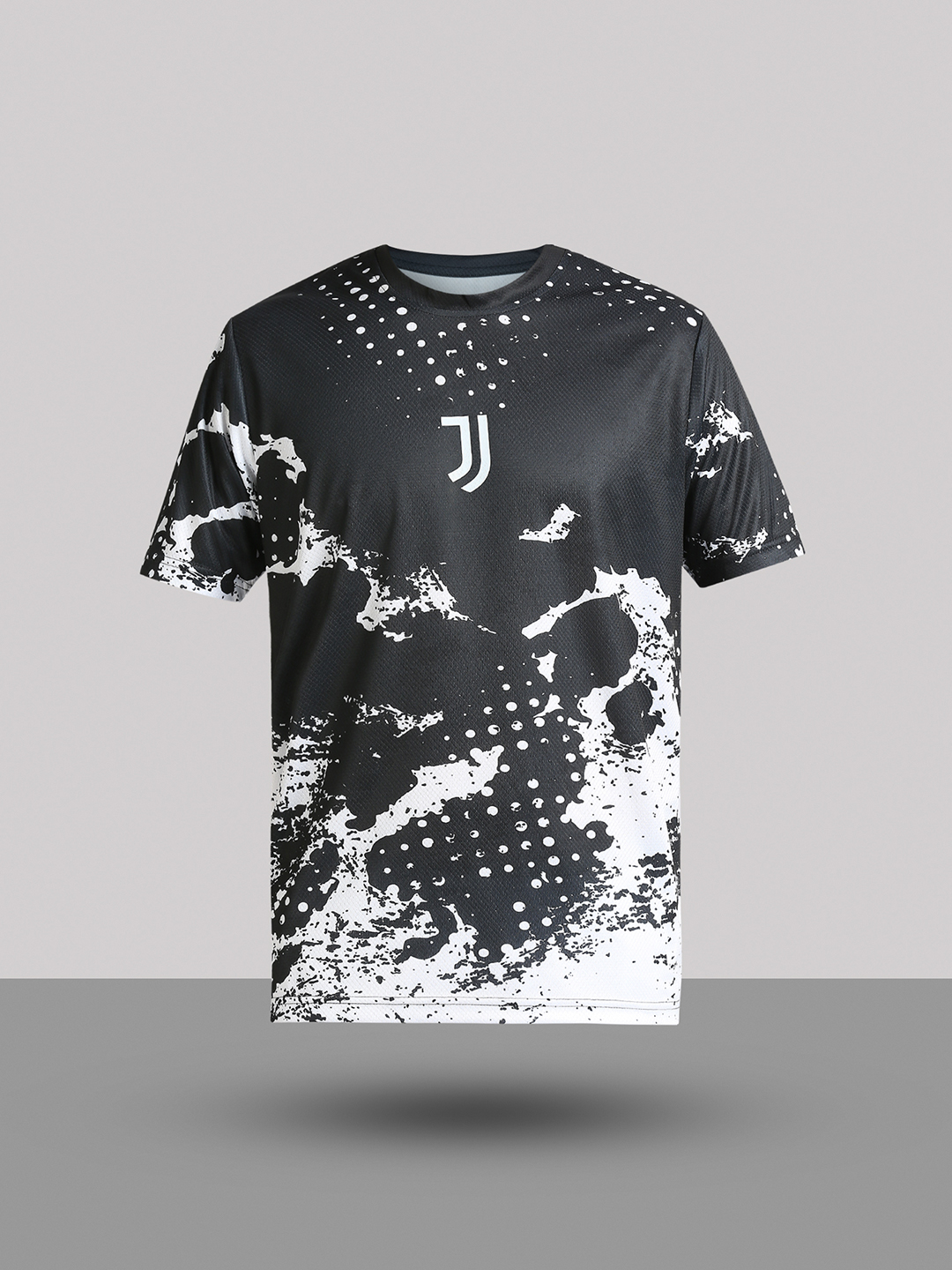 Juventus F.C. Men Black and White AOP Round Neck Cotton T-shirt (8)