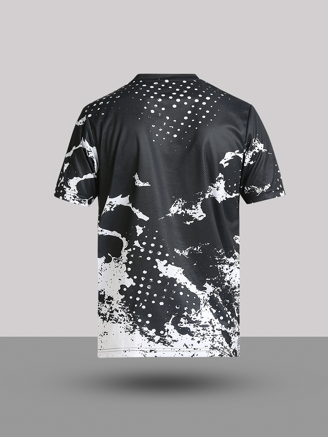 Juventus F.C. Men Black and White AOP Round Neck Cotton T-shirt (9)