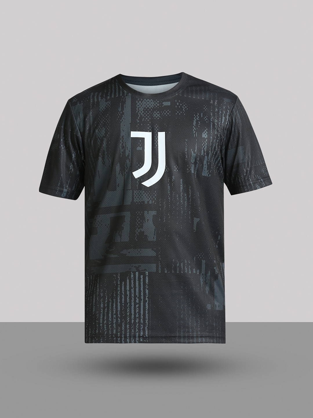 Juventus F.C. Men Black and White Typography Logo Printed Round Neck Cotton T-shirt (8)