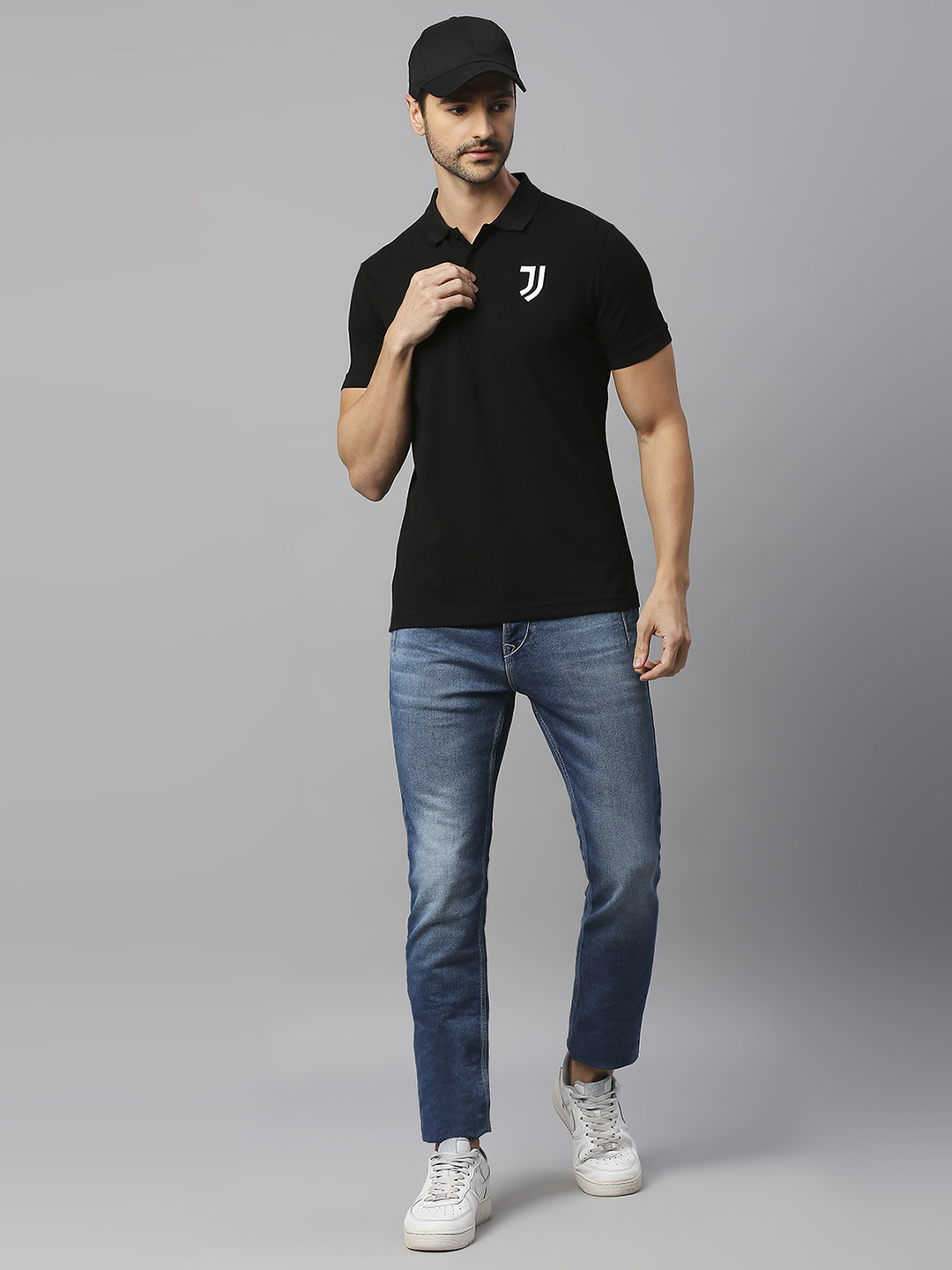 Juventus F.C. Men Black Printed Short Sleeves Solid Polo Neck Cotton T-shirt (5)