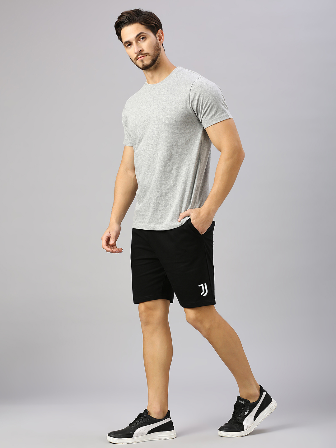 Juventus F.C. Men Black Solid Mid-Rise Cotton Active Sports Shorts (5)