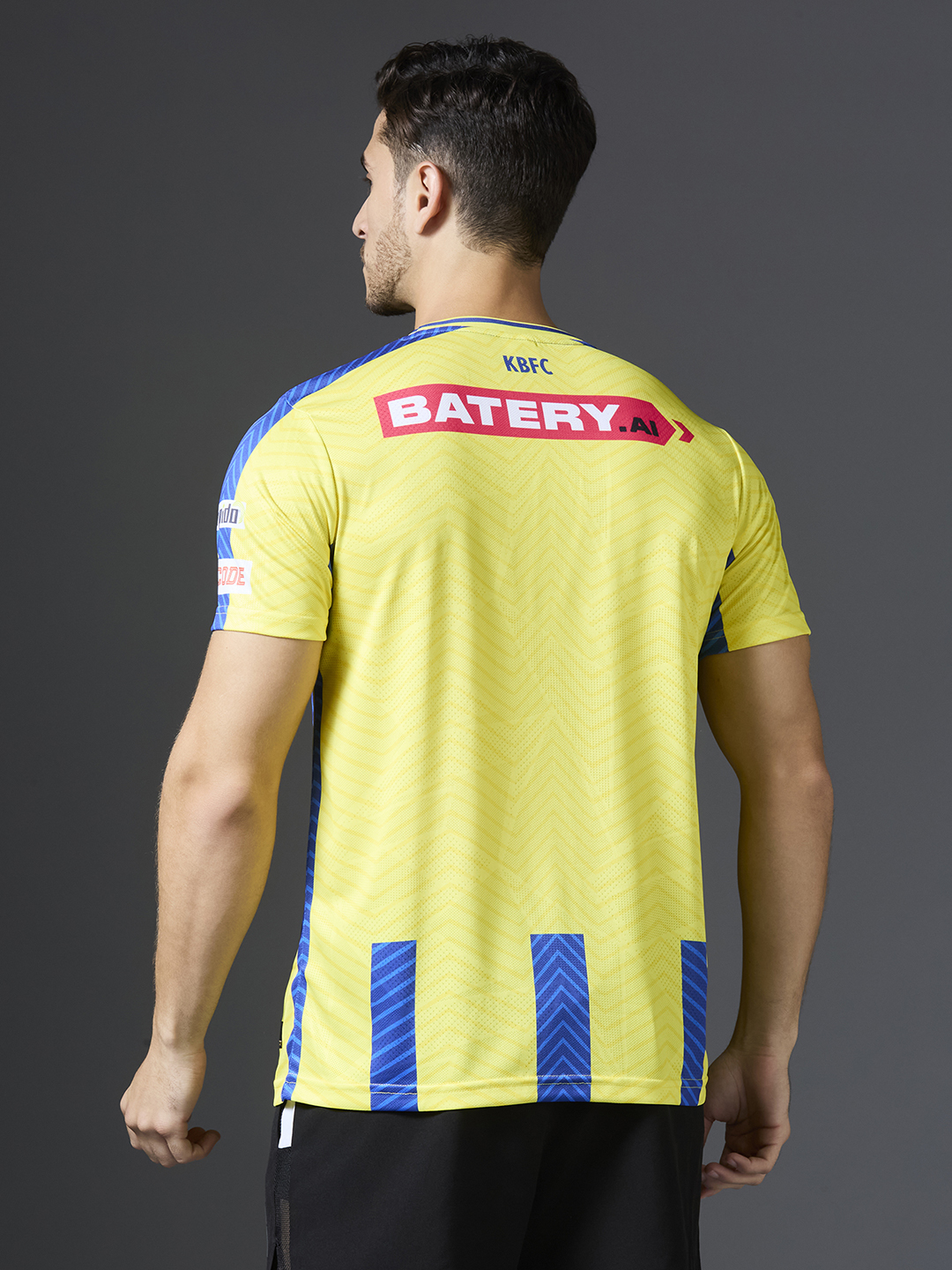 Kerala Blasters FC Official 2024 Home Jacquard Polyester Fan Jersey (4)