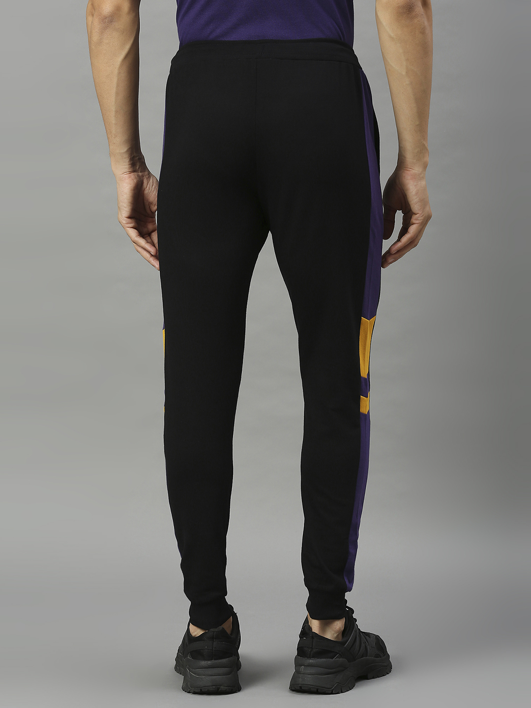 Kolkata Knight Riders Men Black and Purple Colourblocked Mid-Rise Cotton Training Regular Fit Joggers (2)