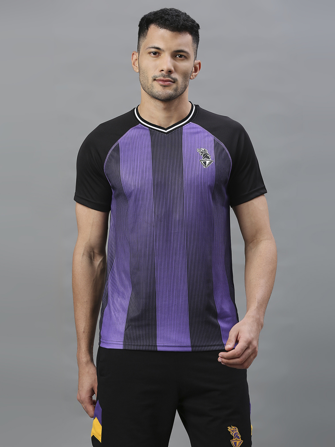 Kolkata Knight Riders Men Black Colourblocked V-Neck T-Shirts (1)