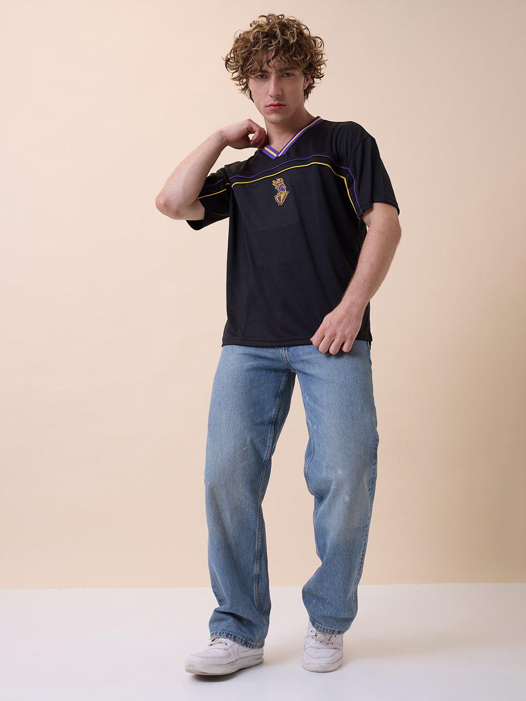 Kolkata Knight Riders Men Black Logo Printed Half Sleeves V-Neck Oversized Cotton T-Shirt (4)