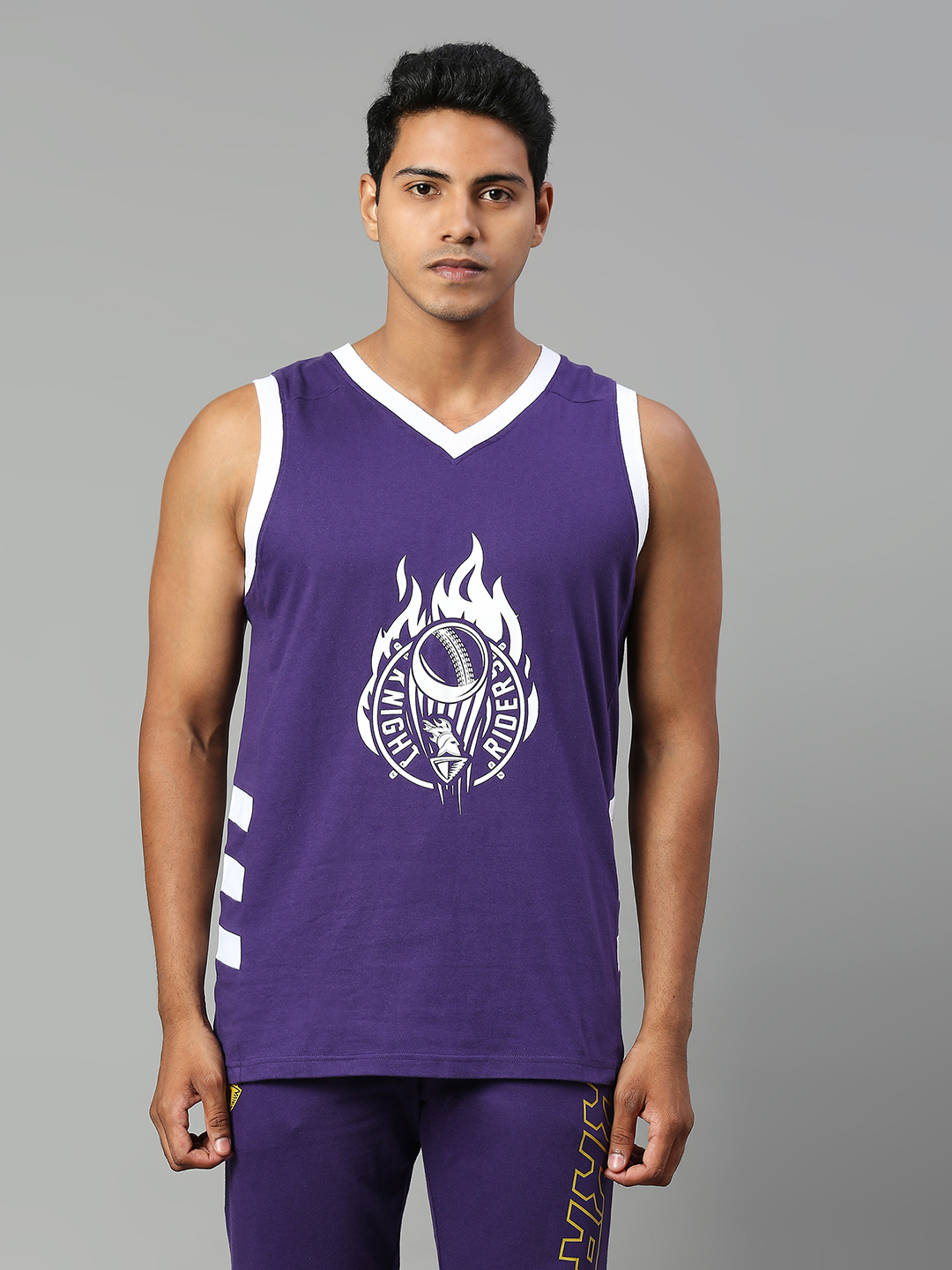 Men Purple and White Graphic Printed Sleeveless V-Neck Basic Cotton Vest
