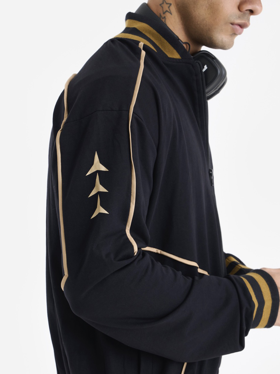 Kolkata Knight Riders Unisex Black Printed Full Sleeves Front-Open Travel Varsity Jacket (6)