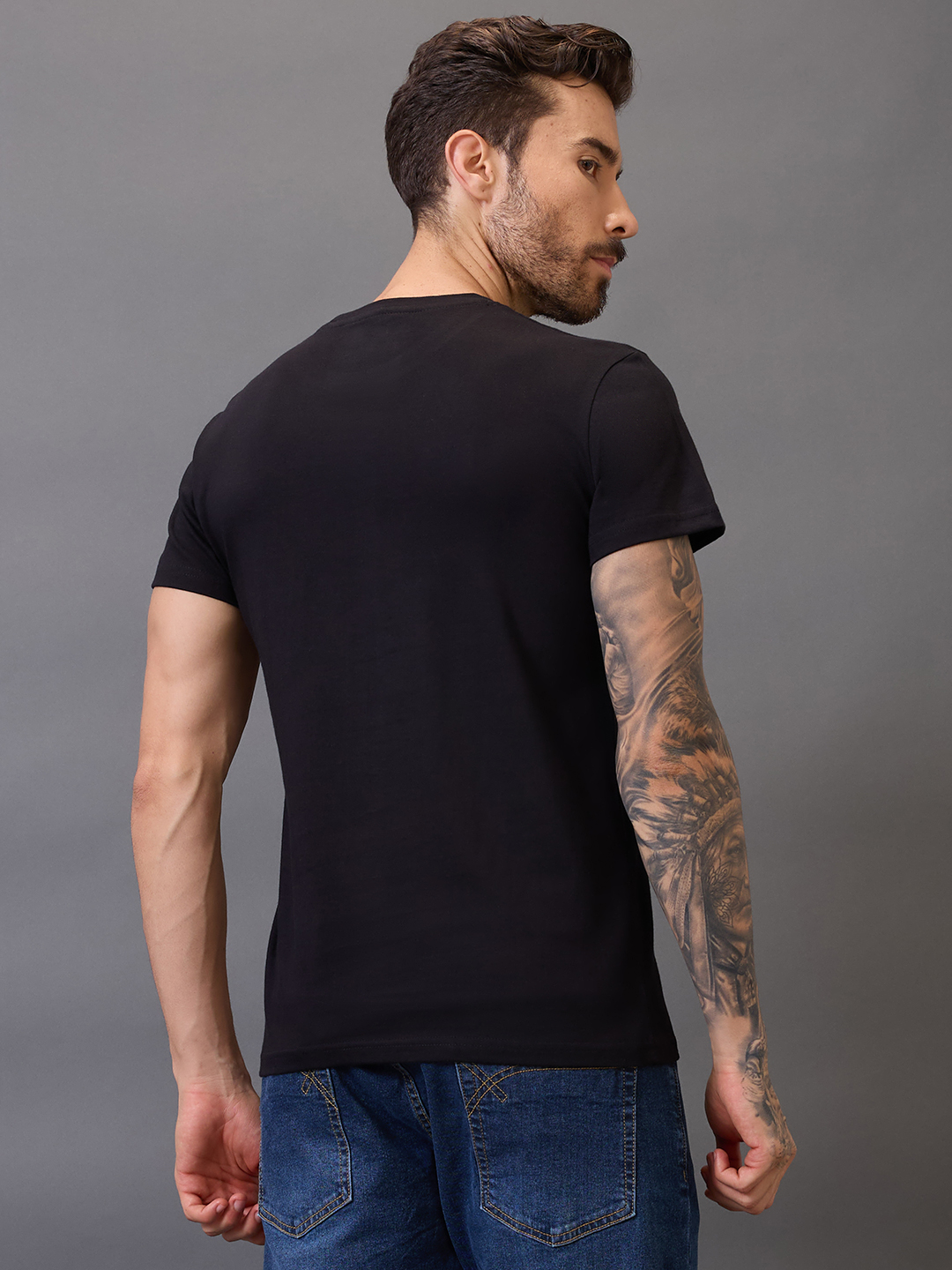 Lucknow Super Giants Men Black Graphic Printed Half Sleeves Round Neck Cotton T-Shirt (3)