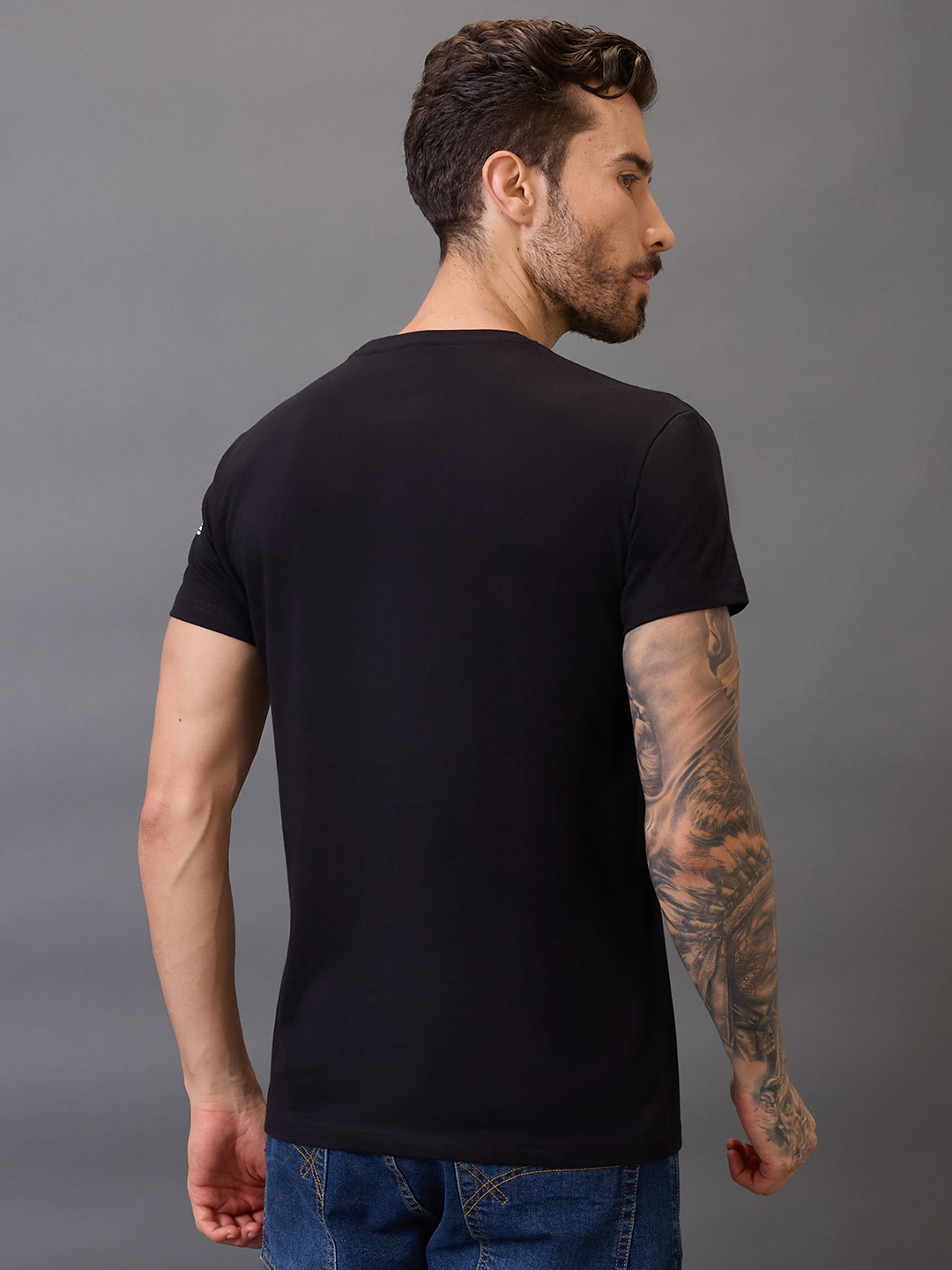 Lucknow Super Giants Men Black Logo Printed Half Sleeves Round Neck Cotton T-Shirt (3)