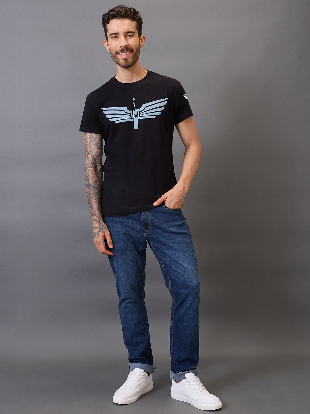 Lucknow Super Giants Men Black Logo Printed Half Sleeves Round Neck Cotton T-Shirt (4)