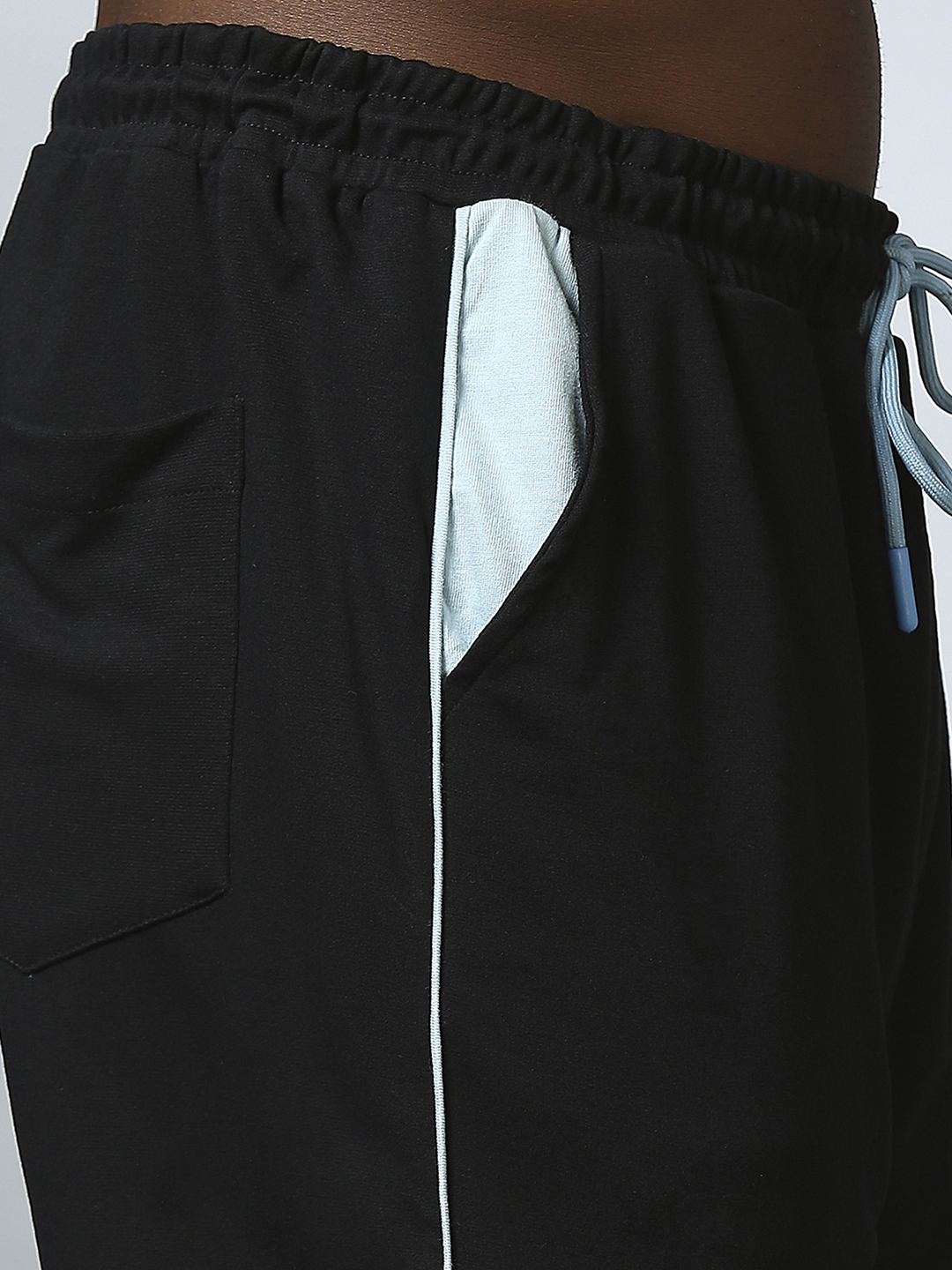 Manchester City F.C. Men Black Logo Printed Mid-Rise Polyester Active Sports Shorts (5)