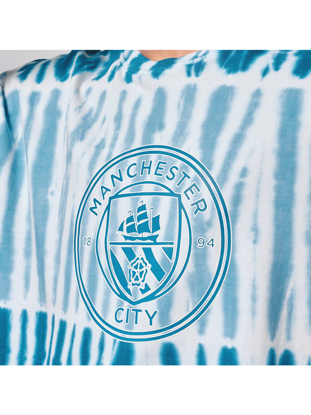 Manchester City F.C. Men Blue and White Printed Round Neck T-Shirts (4)