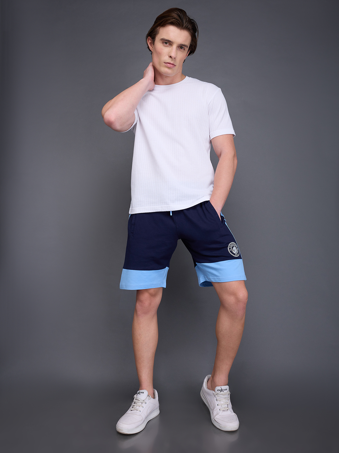 Manchester City F.C. Men Blue Printed Colorblocked Mid-Rise Cotton Shorts (5)