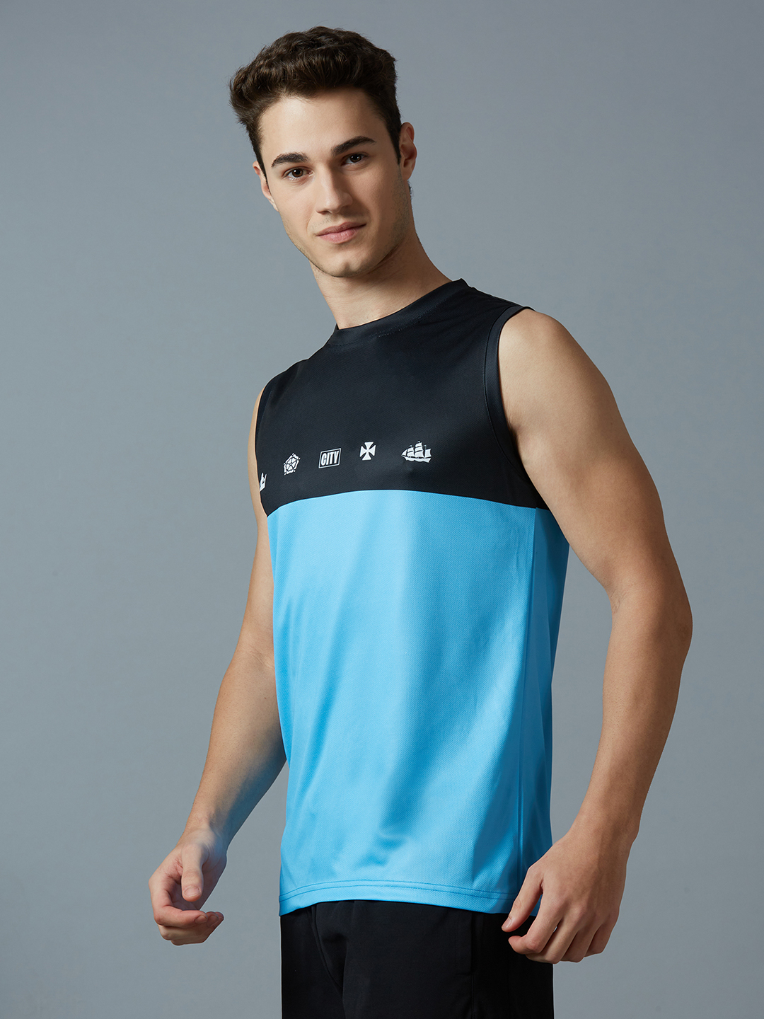 Manchester City F.C. Men Sky Blue and Black Printed Colorblocked Polyester Vest (2)
