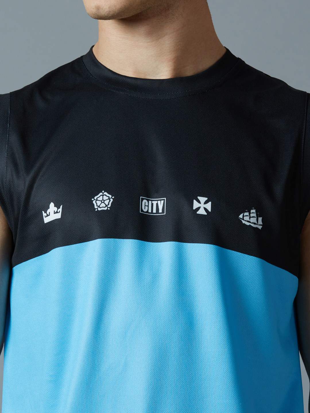 Manchester City F.C. Men Sky Blue and Black Printed Colorblocked Polyester Vest (5)