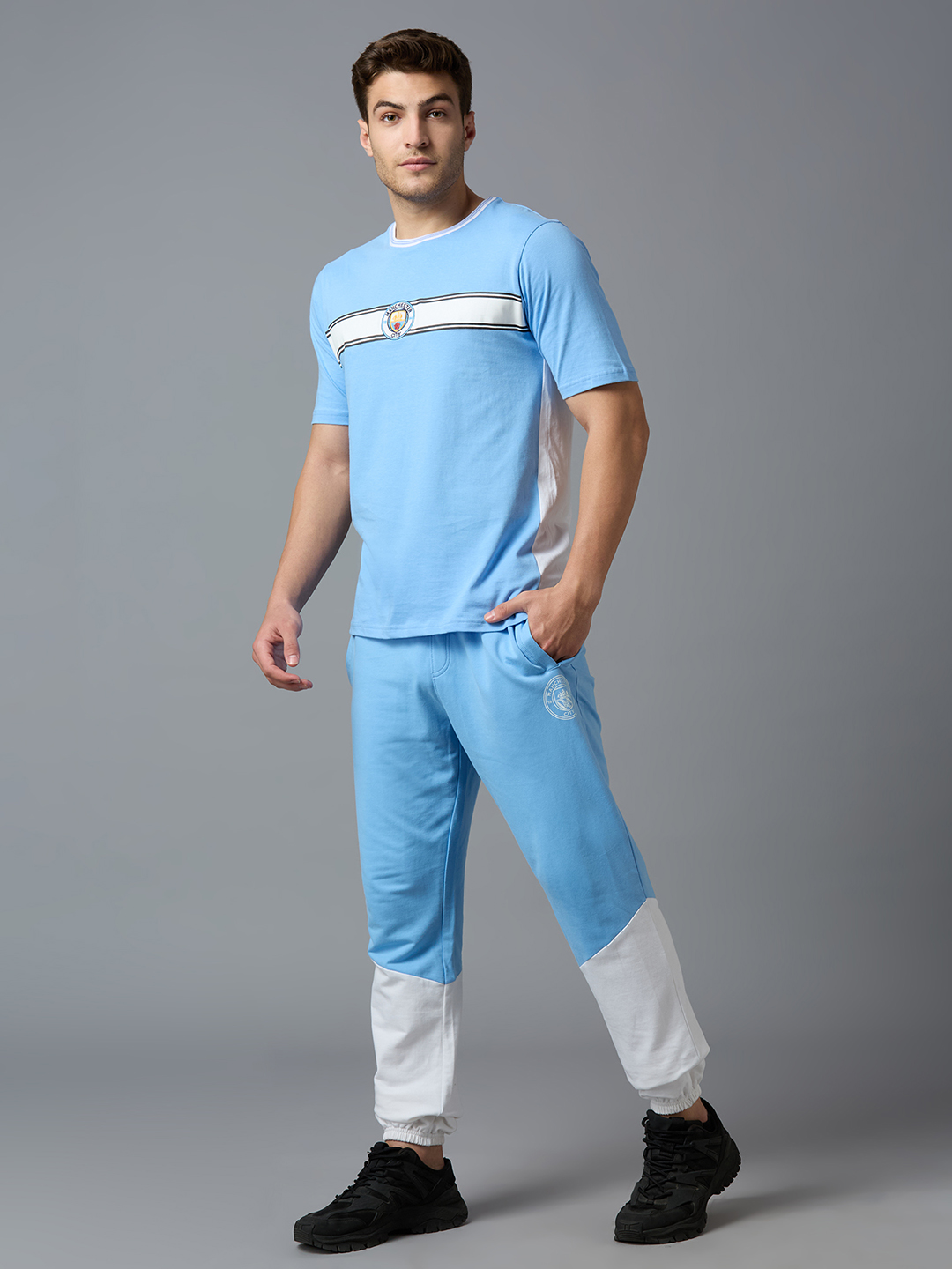 Manchester City F.C. Men Sky Blue and White Printed Colorblocked Mid-Rise Cotton Joggers (6)