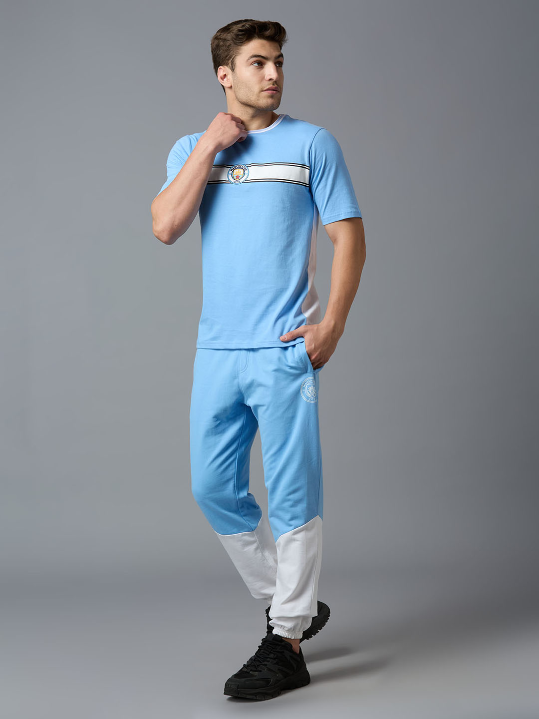 Manchester City F.C. Men Sky Blue and White Printed Colorblocked Mid-Rise Cotton Joggers (7)