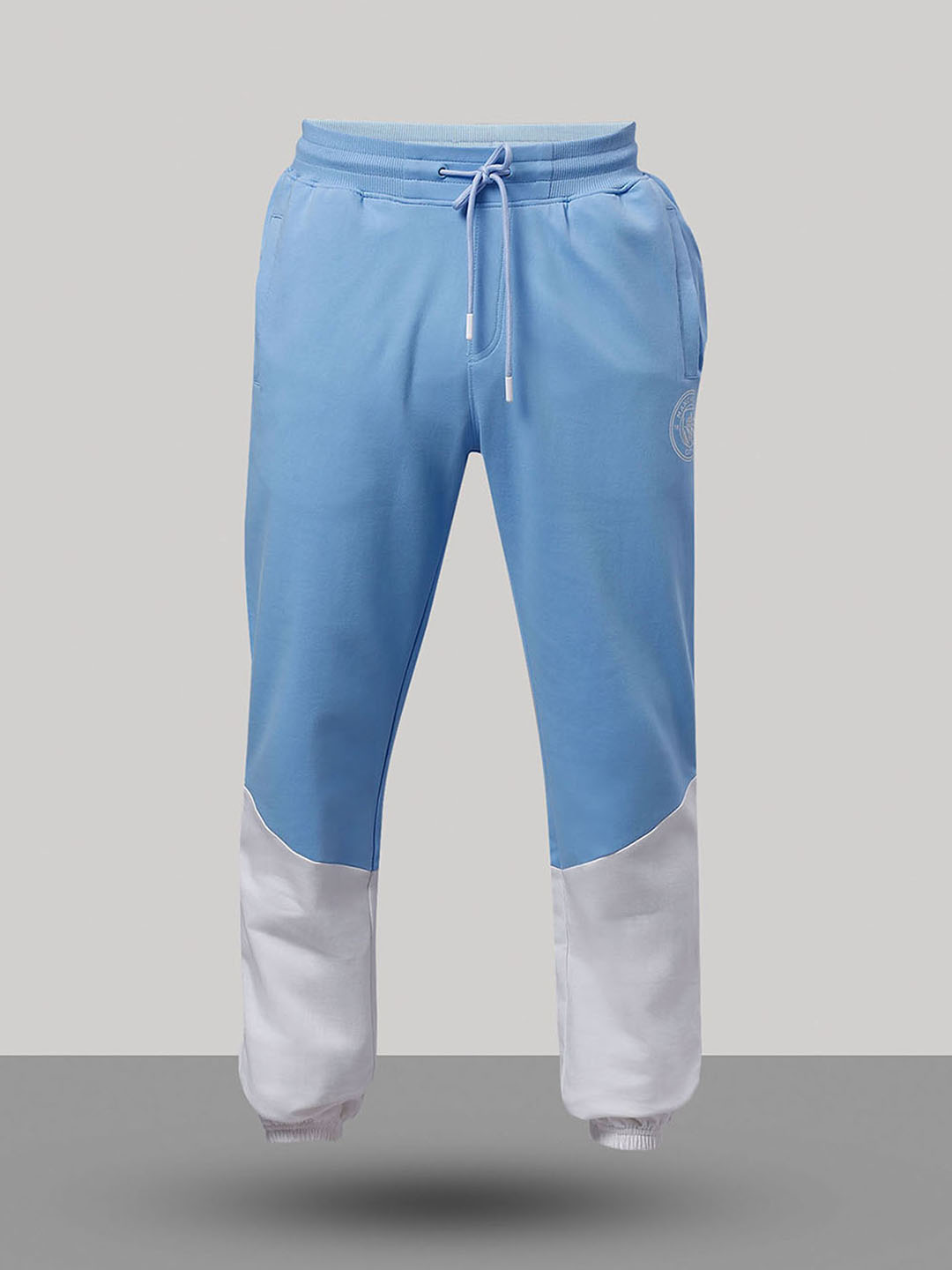 Manchester City F.C. Men Sky Blue and White Printed Colorblocked Mid-Rise Cotton Joggers (8)
