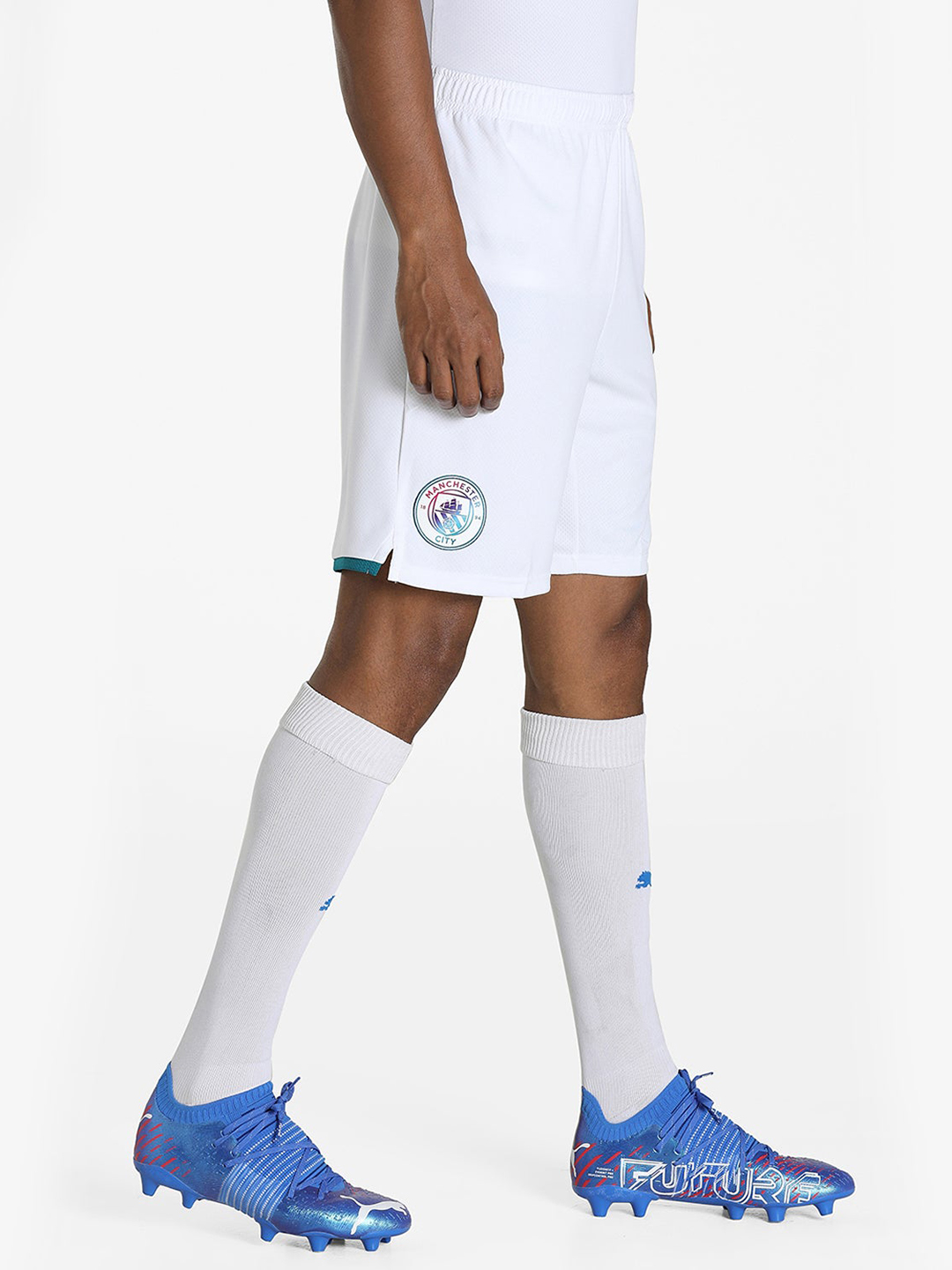 Manchester City F.C. Men White Logo Printed Mid-Rise Cotton Sports Shorts (3)