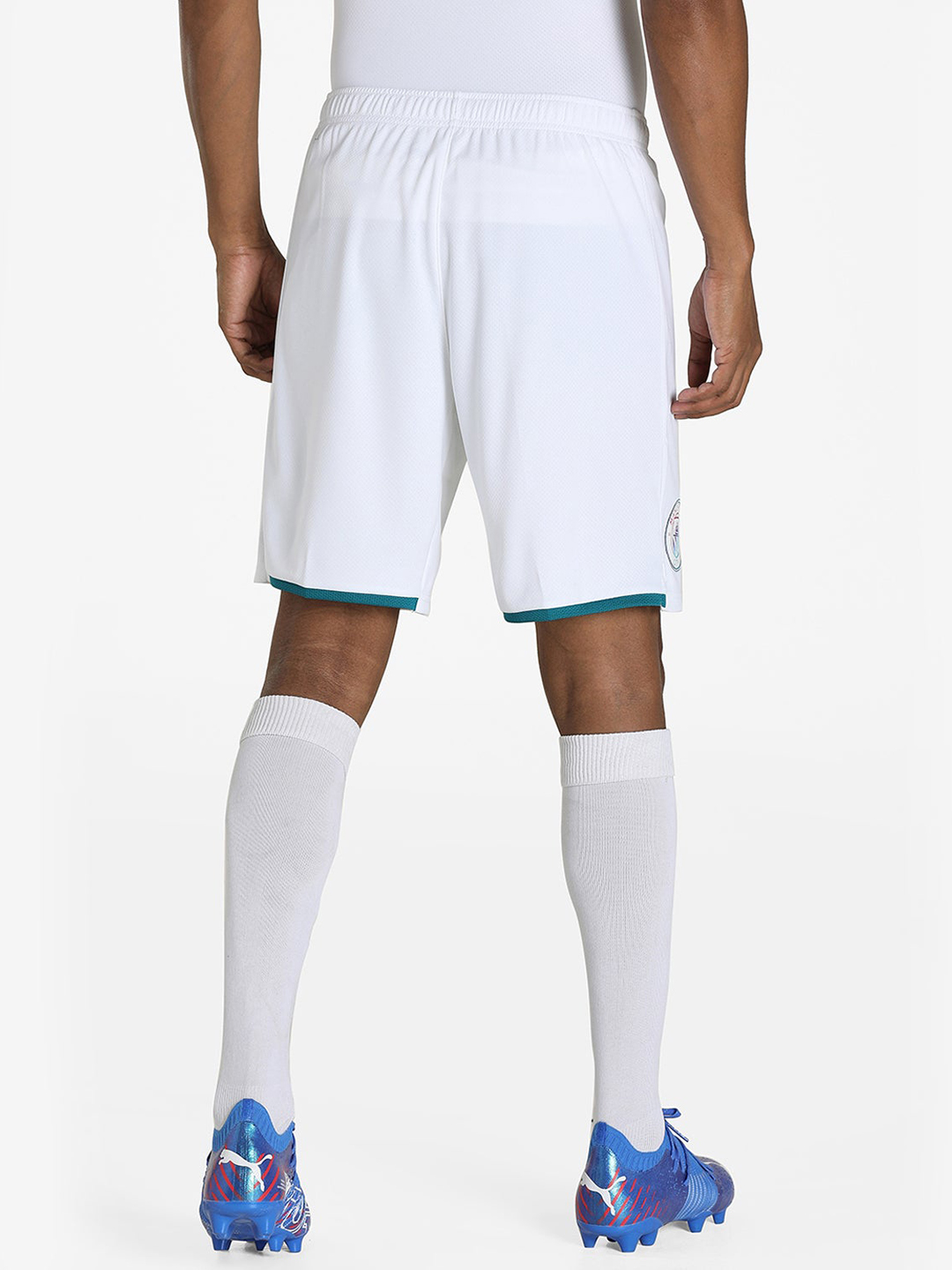 Manchester City F.C. Men White Logo Printed Mid-Rise Cotton Sports Shorts (4)