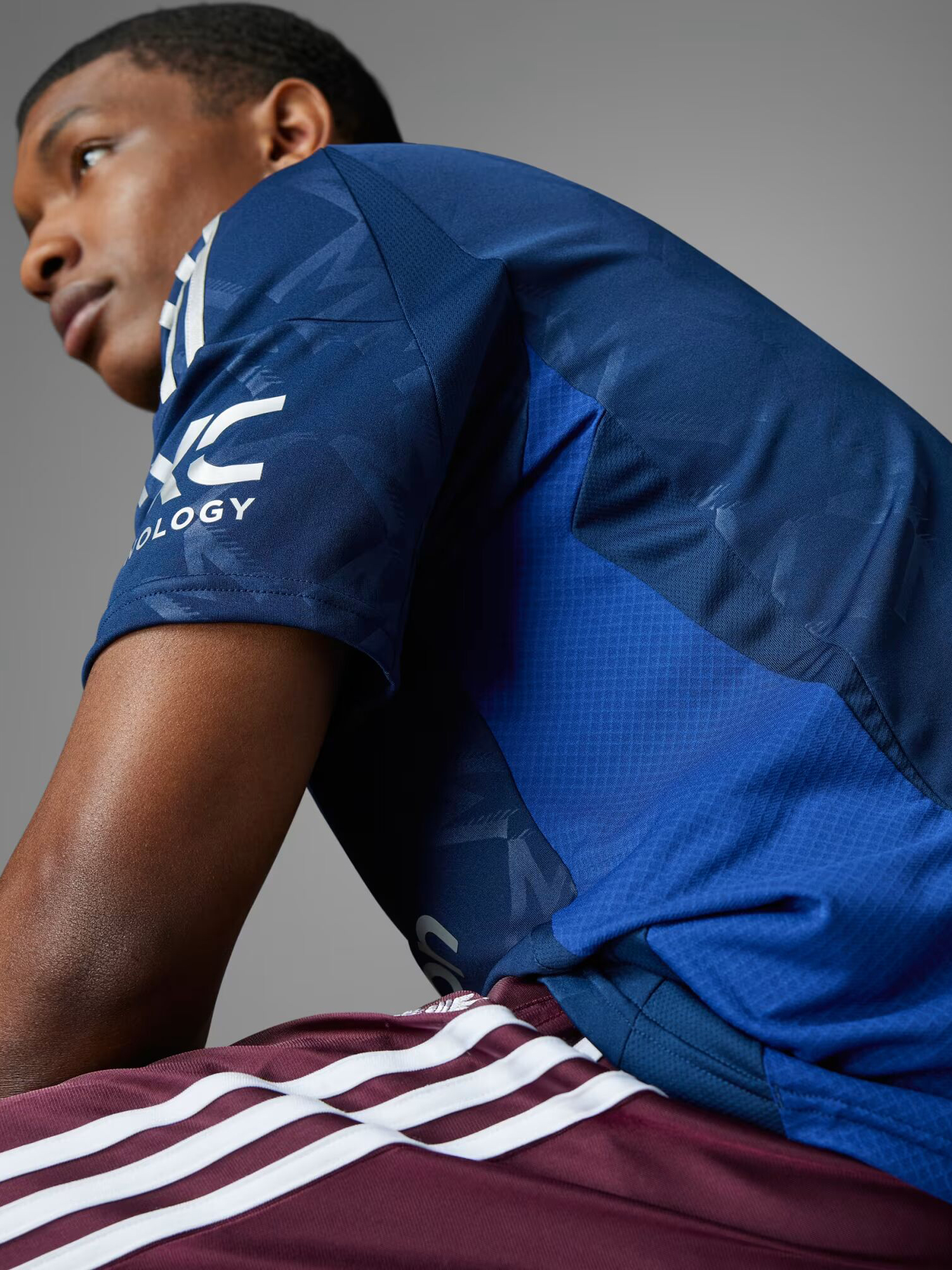 Manchester United F.C. Official Away Jersey-24/25 (4)