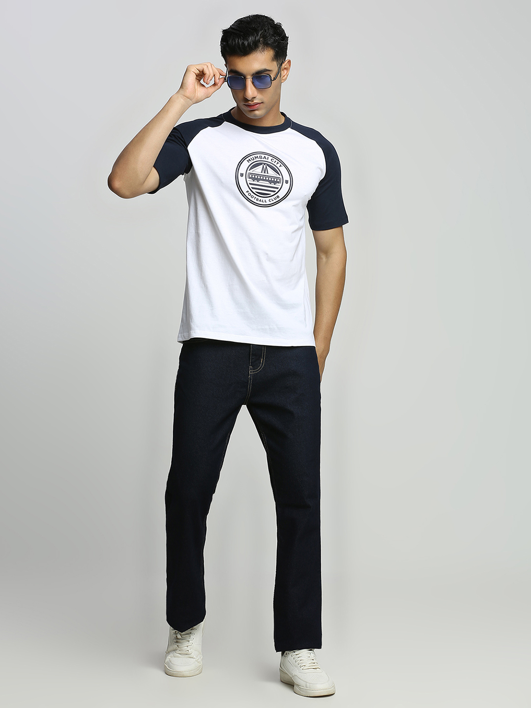 Mumbai City FC Men White and Navy Blue Logo Cotton Round Neck T-shirt (7)