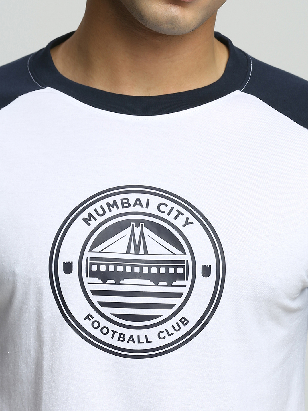 Mumbai City FC Men White and Navy Blue Logo Cotton Round Neck T-shirt (5)