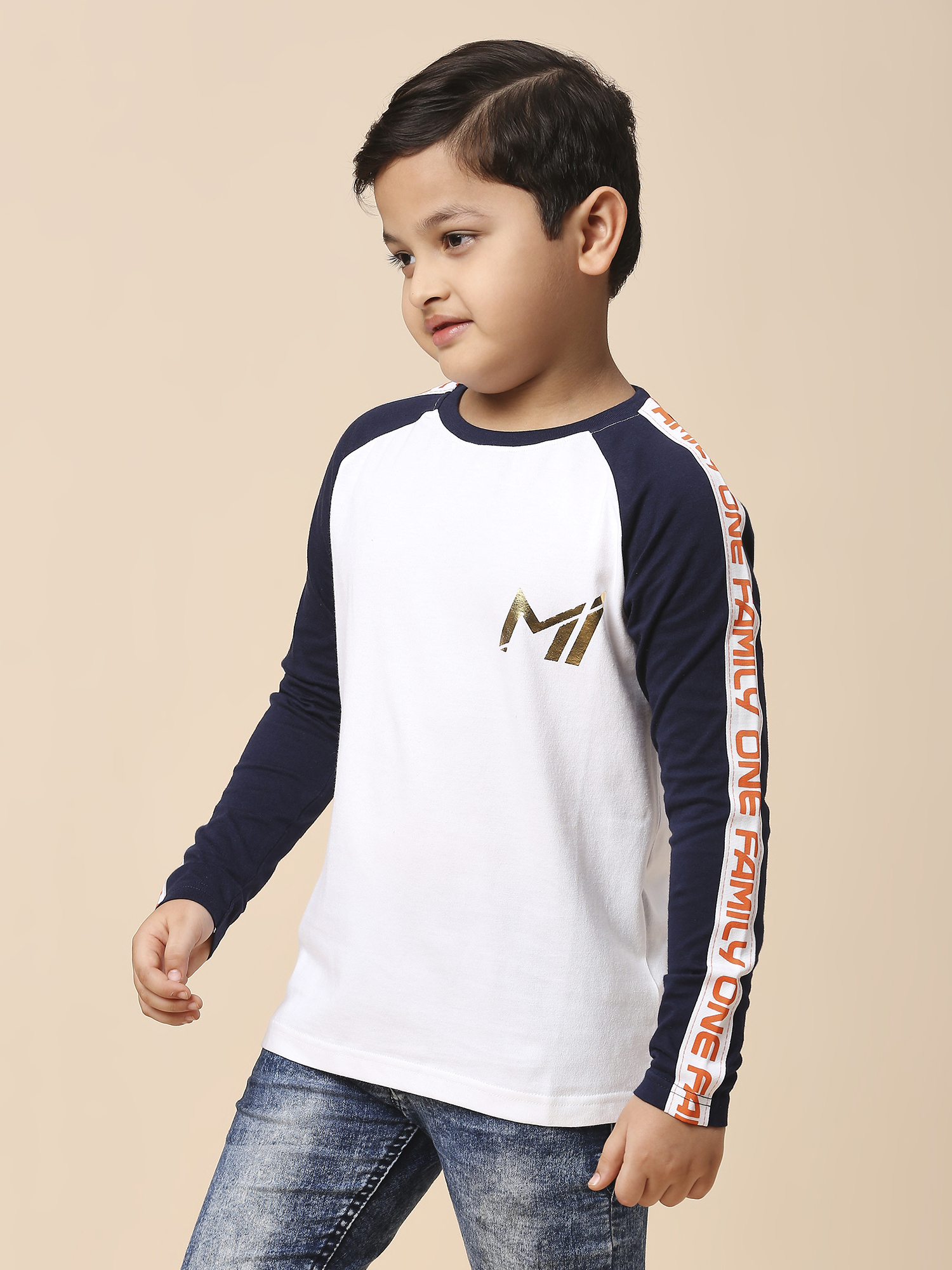 Mumbai Indians Boys White and Navy Blue Colourblocked Full Sleeves Round Neck Polyester T-Shirt (1)