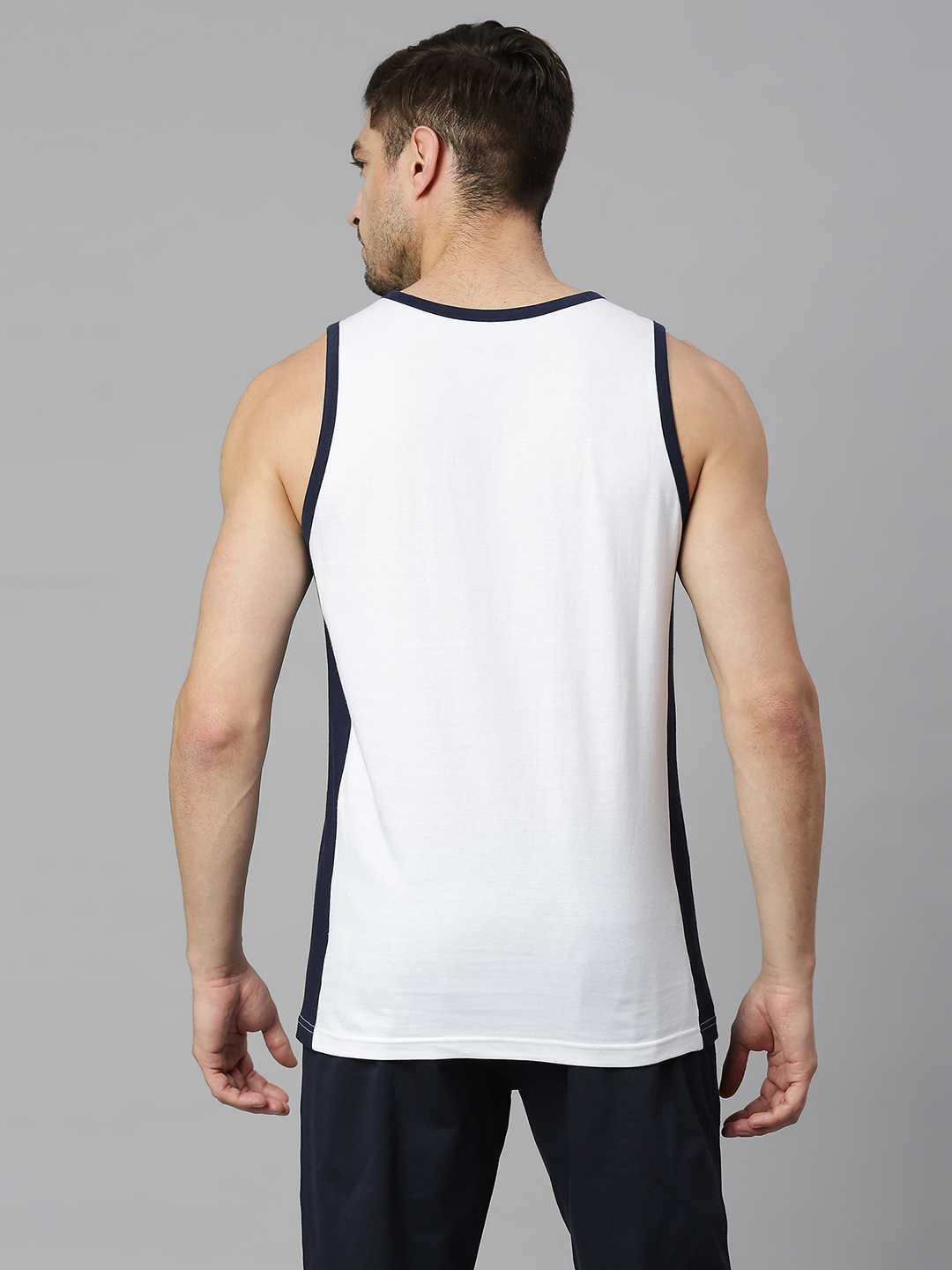 Mumbai Indians Men Blue and White Colourblocked Sleeveless Round Neck Sports Vest (2)