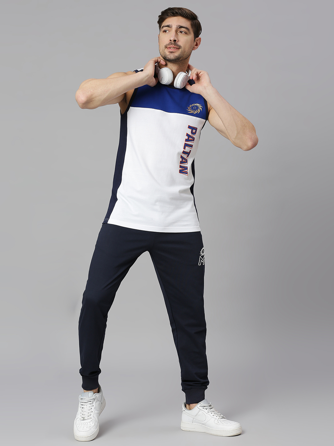 Mumbai Indians Men Blue and White Colourblocked Sleeveless Round Neck Sports Vest (4)