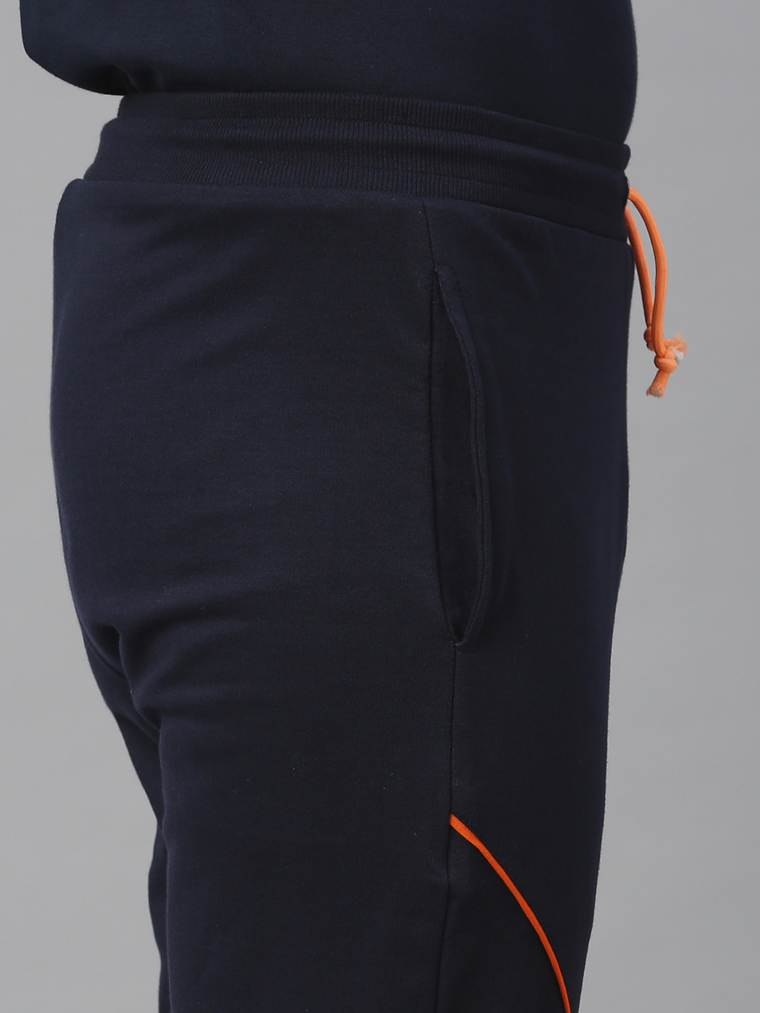 Mumbai Indians Men Navy and Orange Logo Printed Mid-Rise Regular Fit Cotton Training Joggers (6)