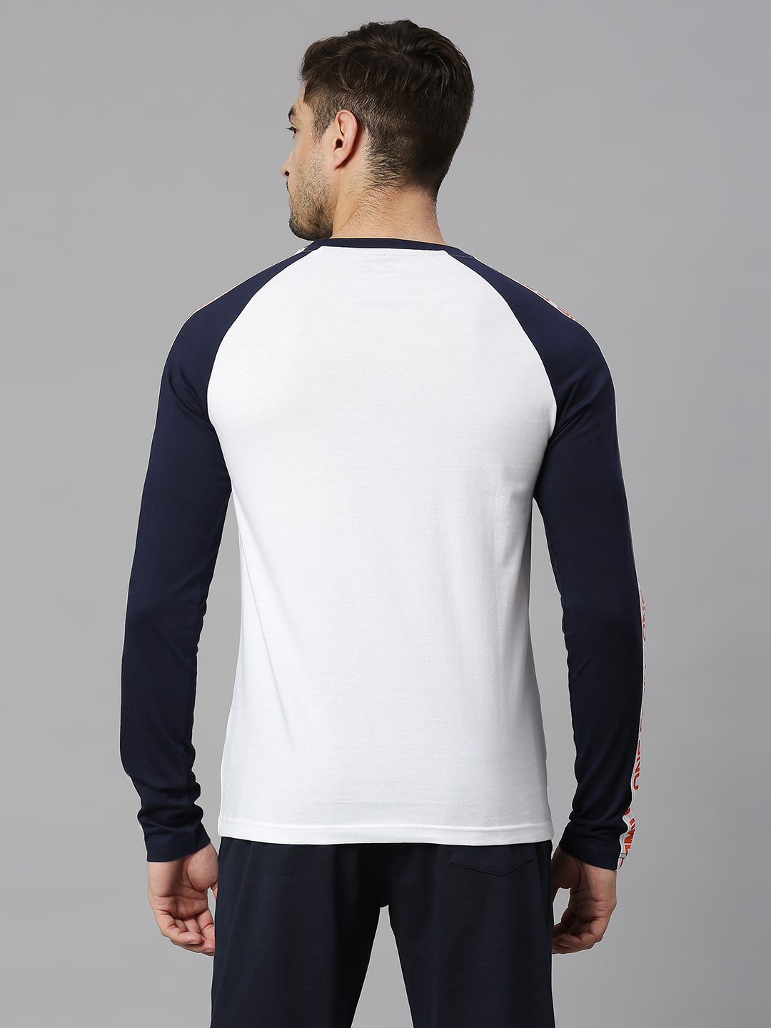 Mumbai Indians Men White and Navy Blue Colourblocked Full Sleeves Round Neck Cotton T-Shirt (2)